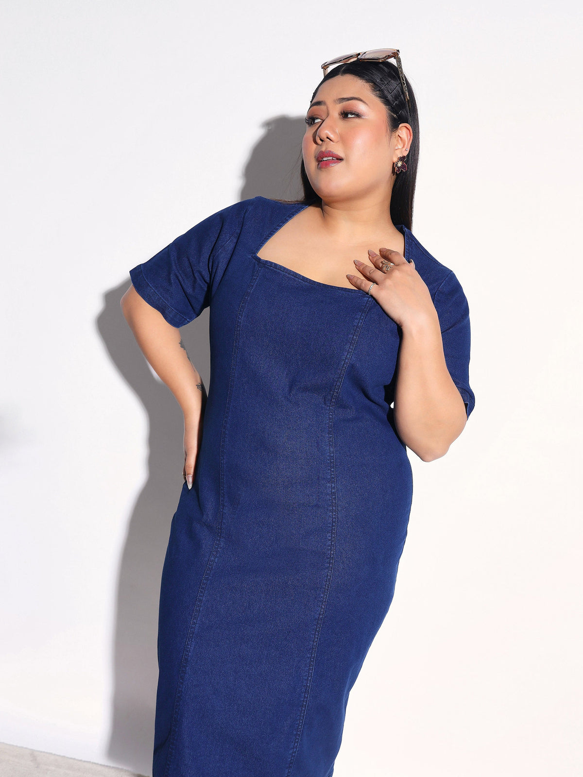 Navy Blue Denim Short Sleeves Bodycon Dress-SASSAFRAS Curve