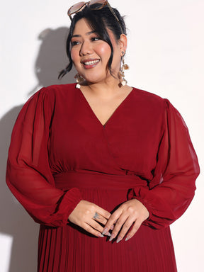 Maroon V-Neck Pleated Midi Dress-SASSAFRAS Curve