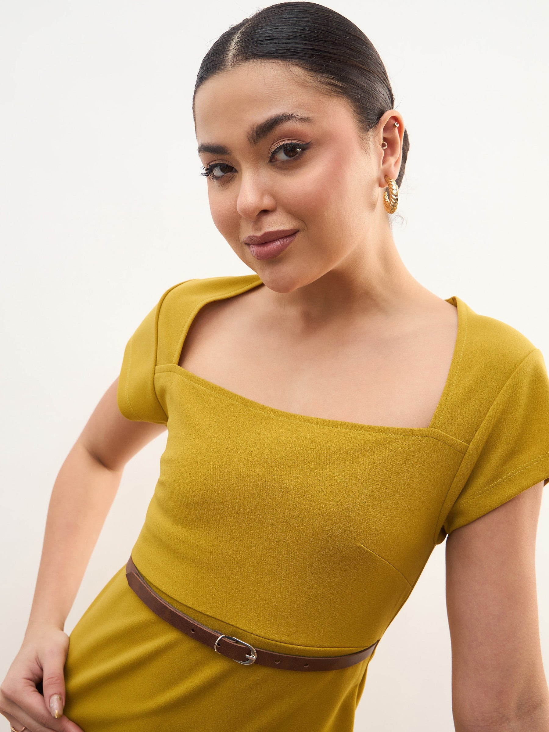 Lemon Rhombus Neck Belted Bodycon Midi Dress-SASSAFRAS worklyf