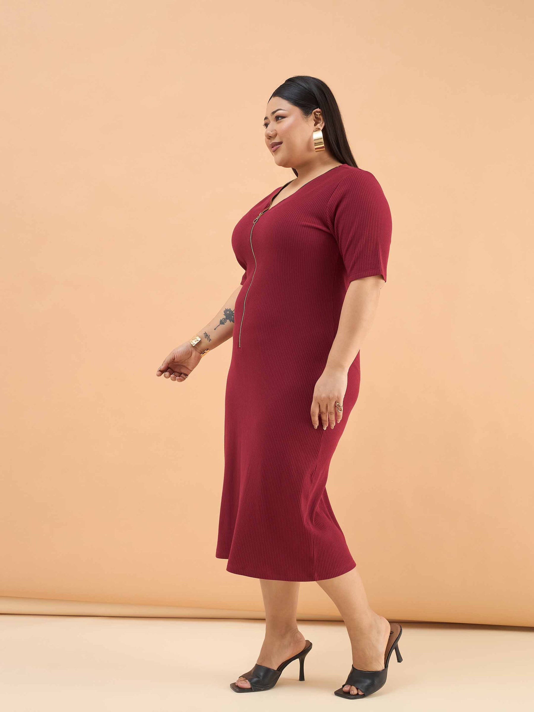Maroon Rib Front Zipper Midi Dress-SASSAFRAS Curve