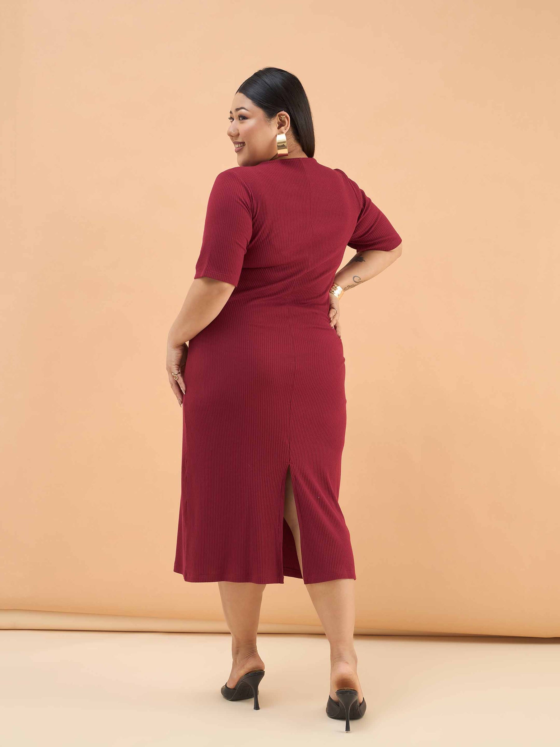Maroon Rib Front Zipper Midi Dress-SASSAFRAS Curve