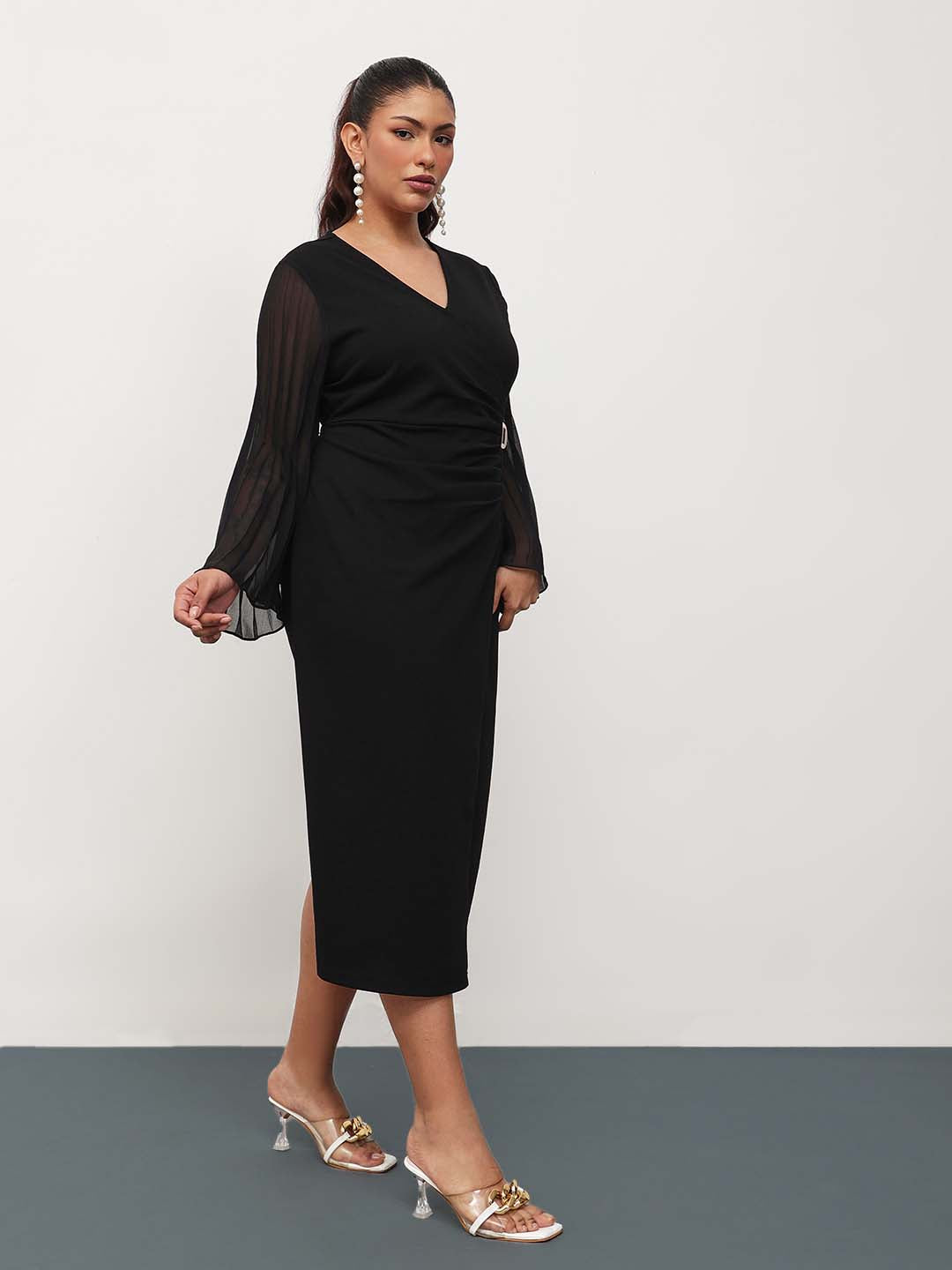 Black Pleated Sleeves Side Ruched Midi Dress-SASSAFRAS Curve