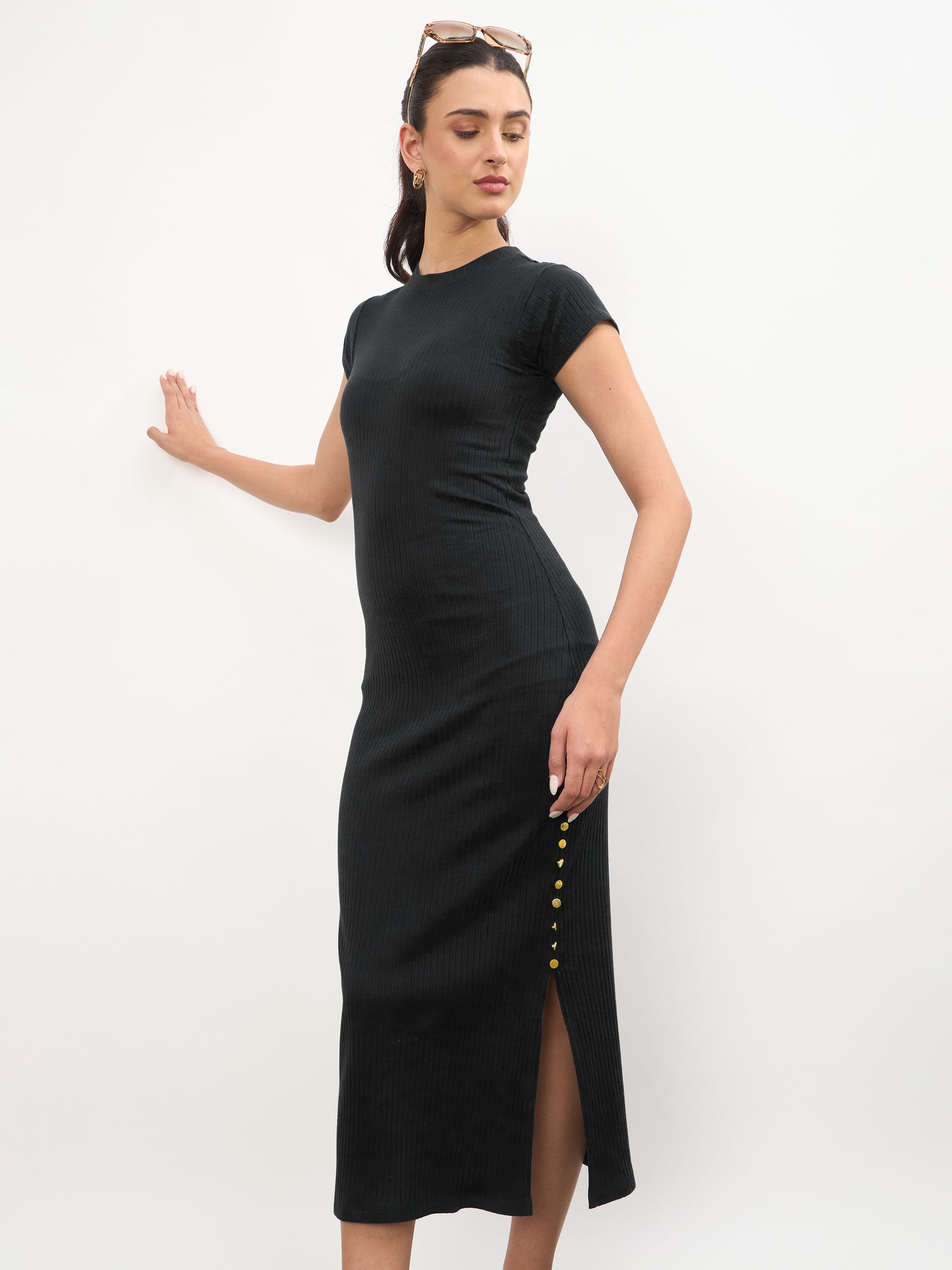 Black Rib Short Sleeves Bodycon Midi Dress-SASSAFRAS