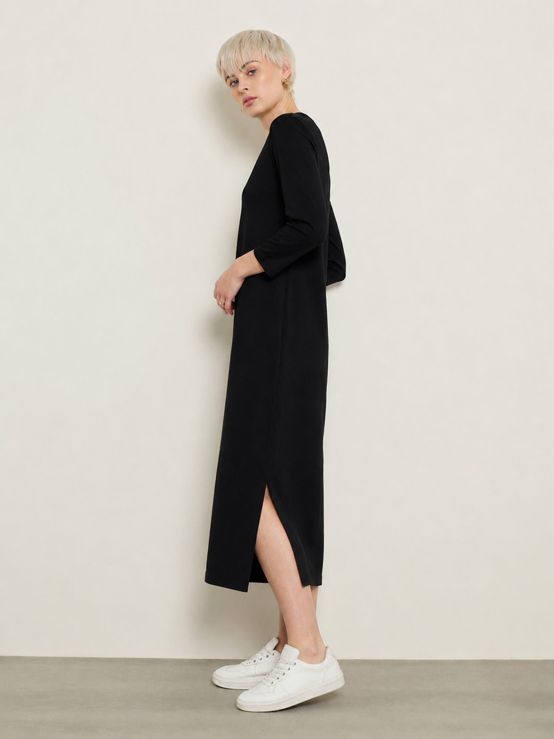Black Long Sleeves T-Shirt Maxi Dress-SASSAFRAS BASICS
