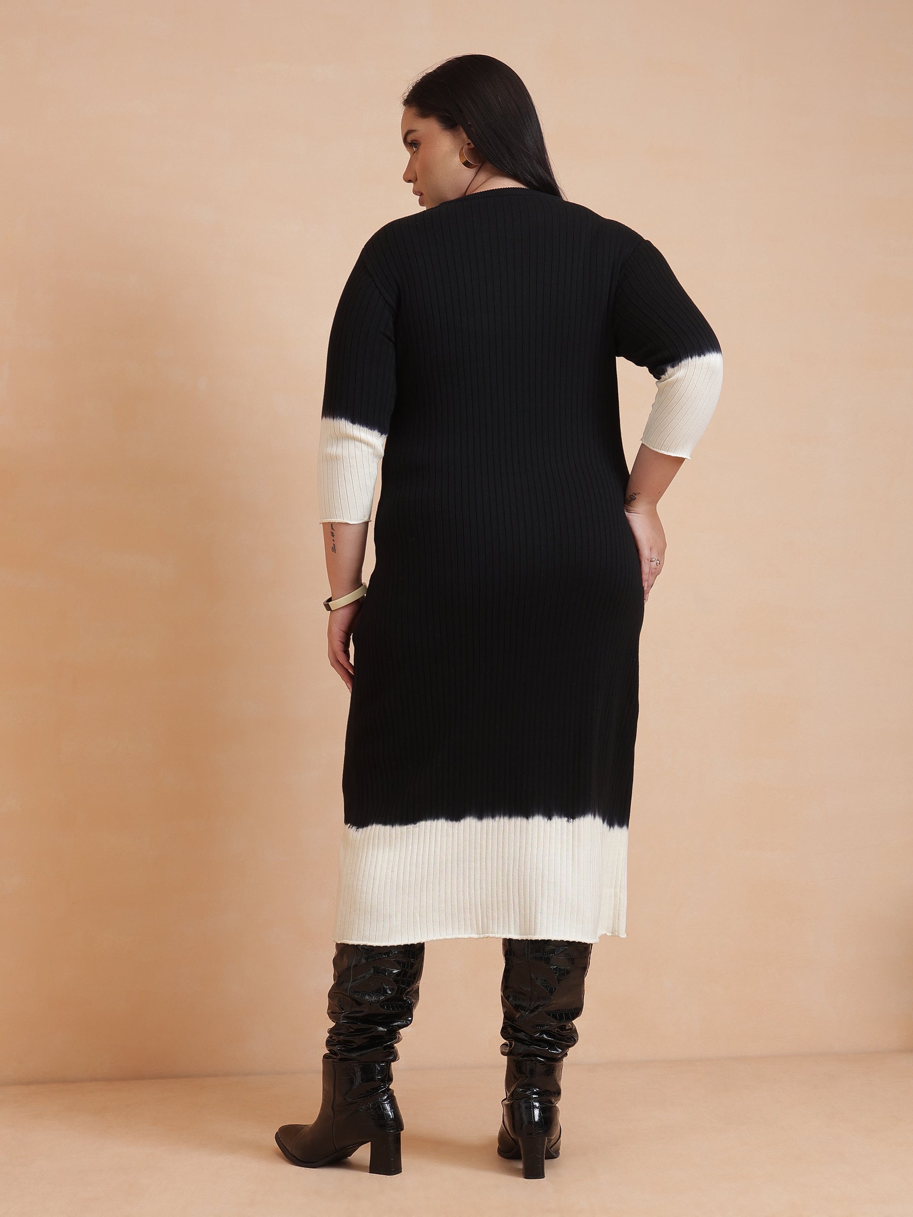 Black & White Knit Round Neck Midi Dress-SASSAFRAS Curve