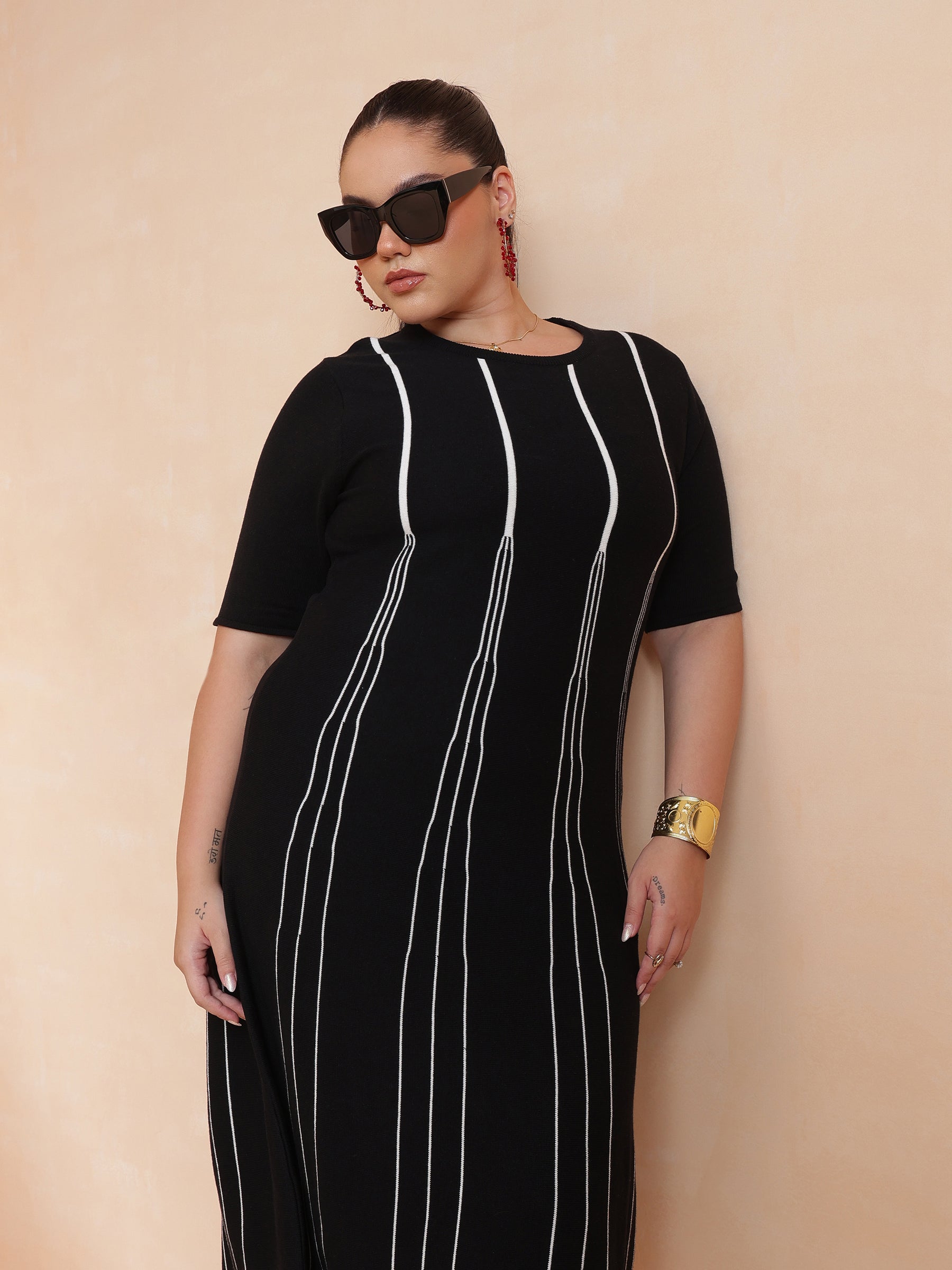 Black & White Stripe Knit Short Sleeves Midi Dress-SASSAFRAS Curve