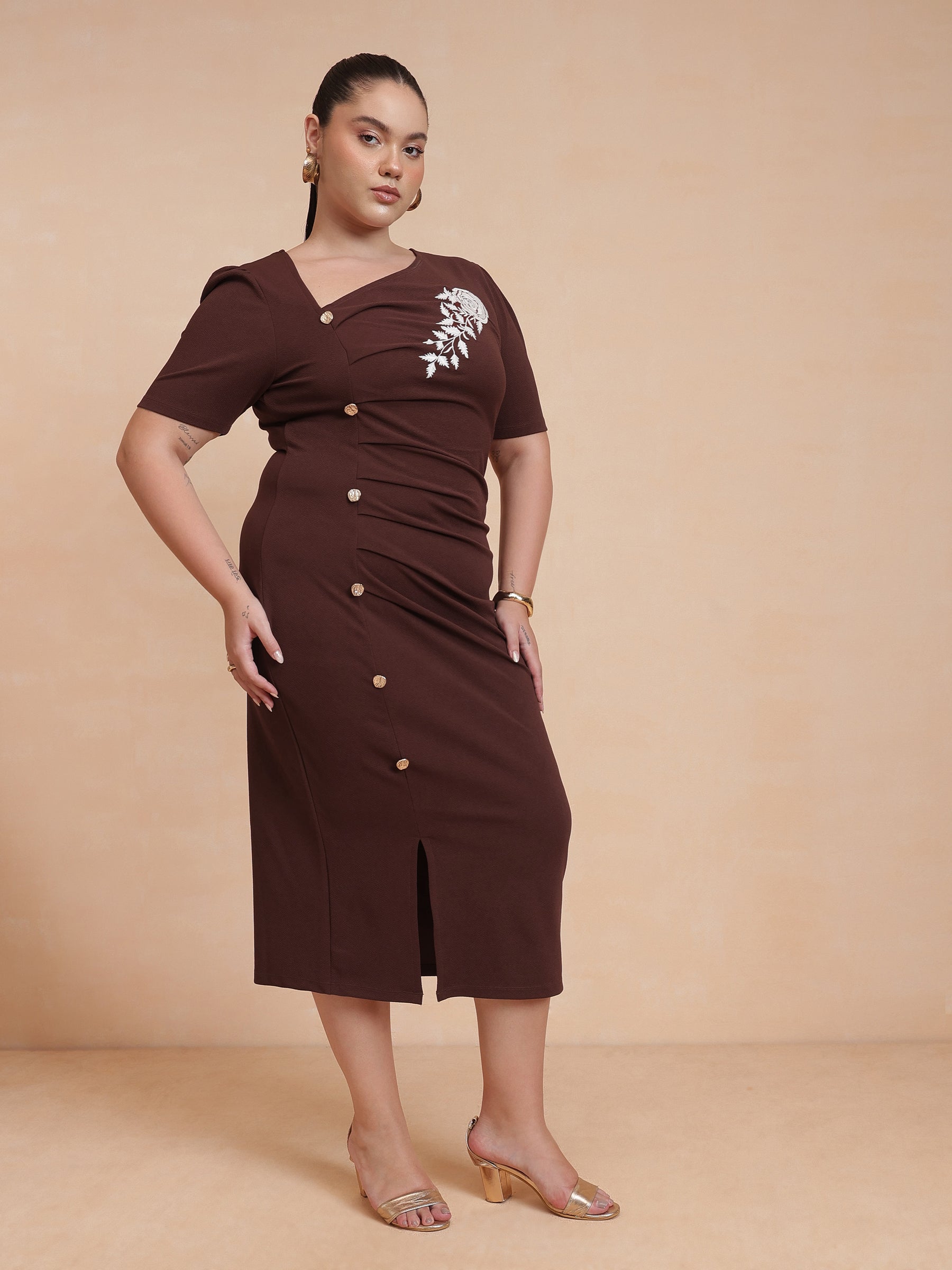 Brown Side Button Bodycon Dress-SASSAFRAS Curve