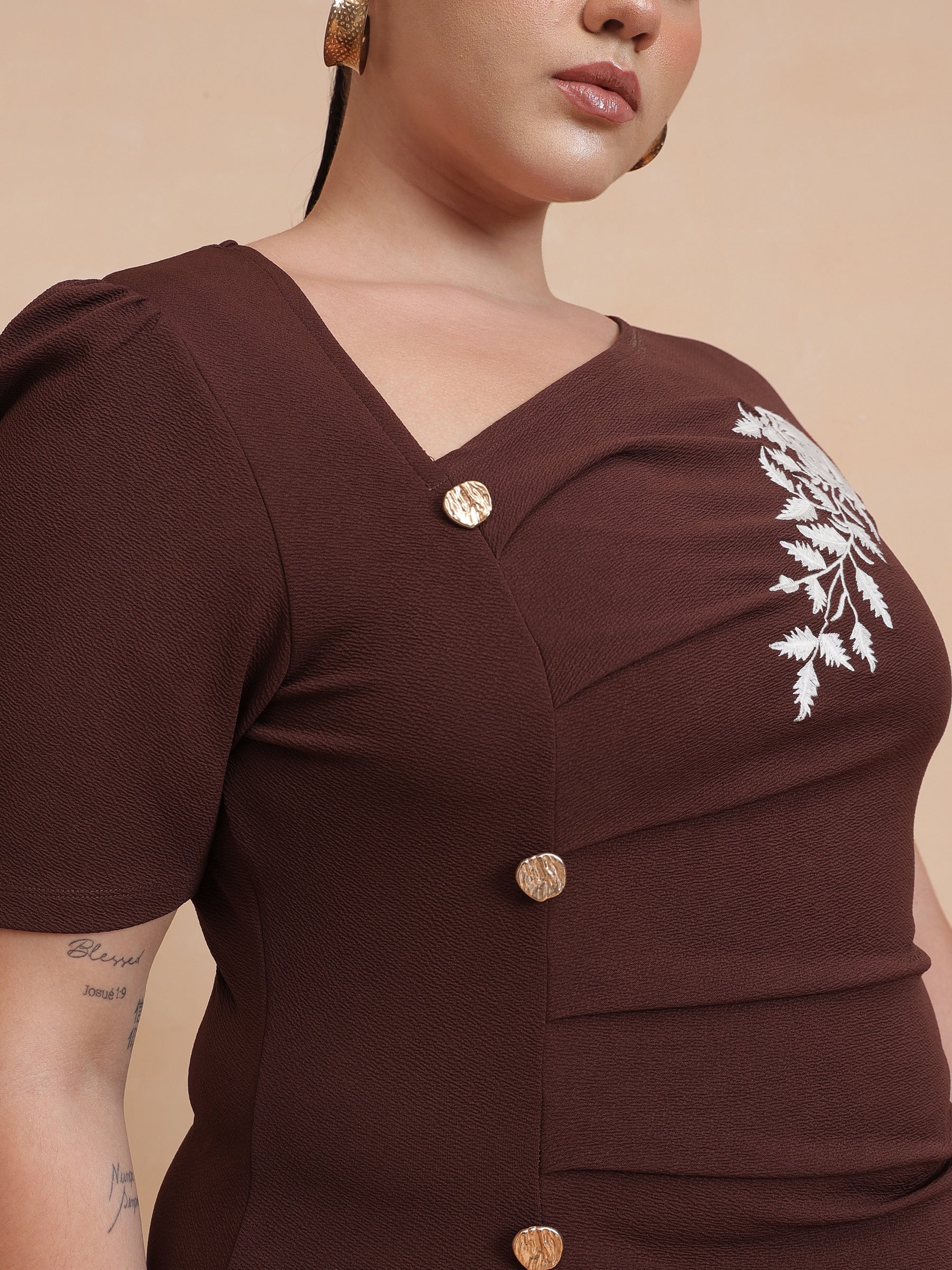 Brown Side Button Bodycon Dress-SASSAFRAS Curve