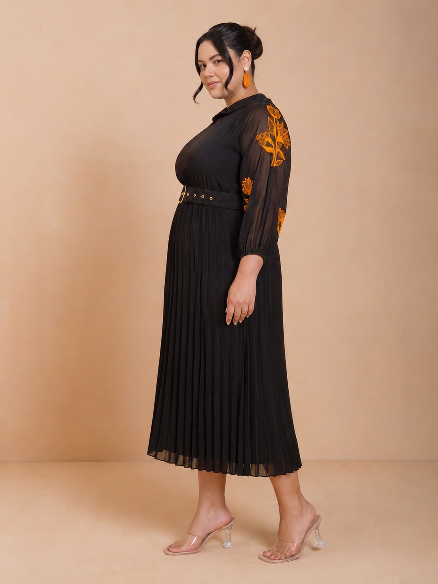 Black Embroidered PeterPan Pleated Midi Dress-SASSAFRAS Curve