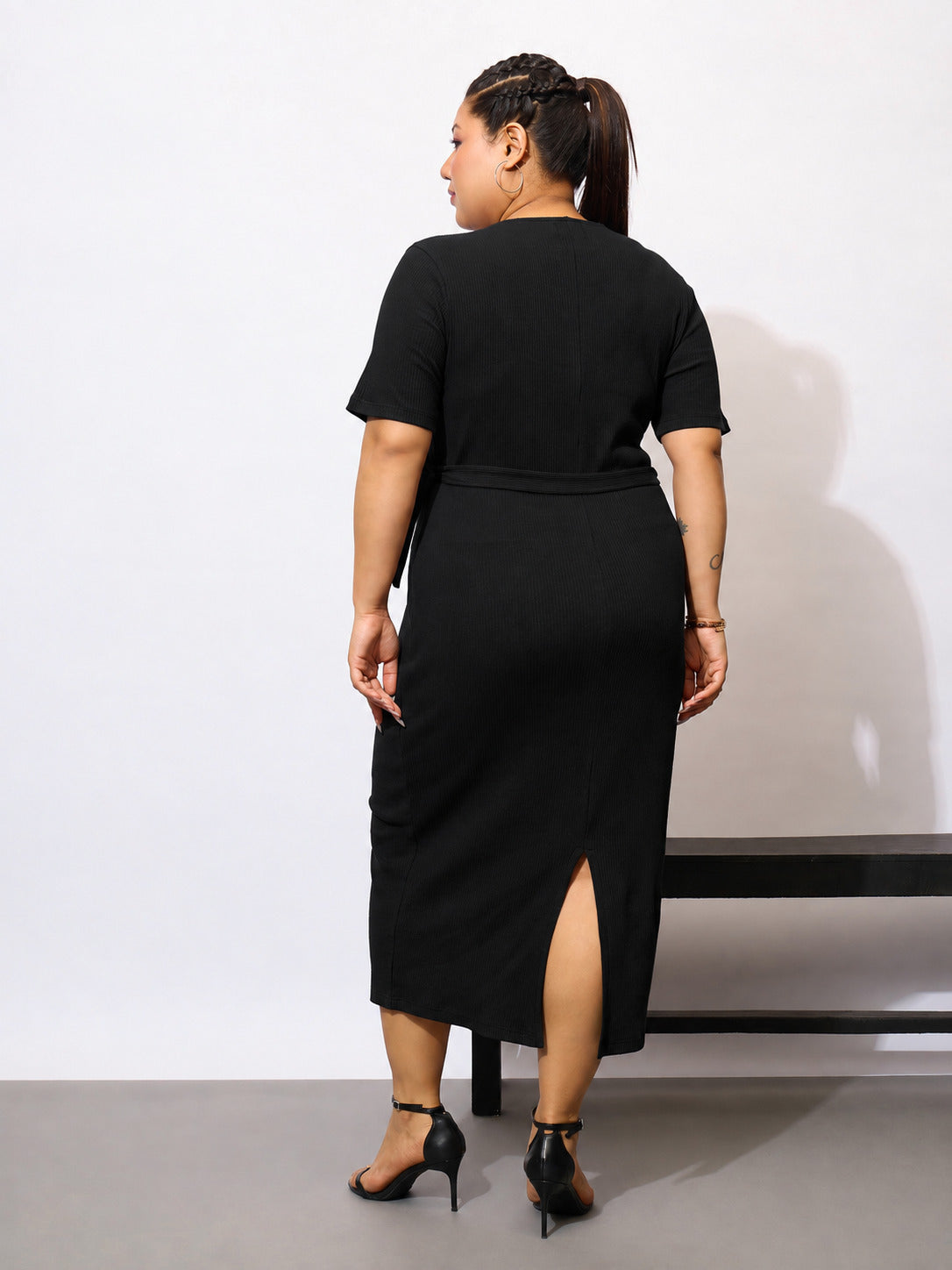 Black Rib Side Knot Bodycon Short Sleeves Midi Dress-SASSAFRAS Curve