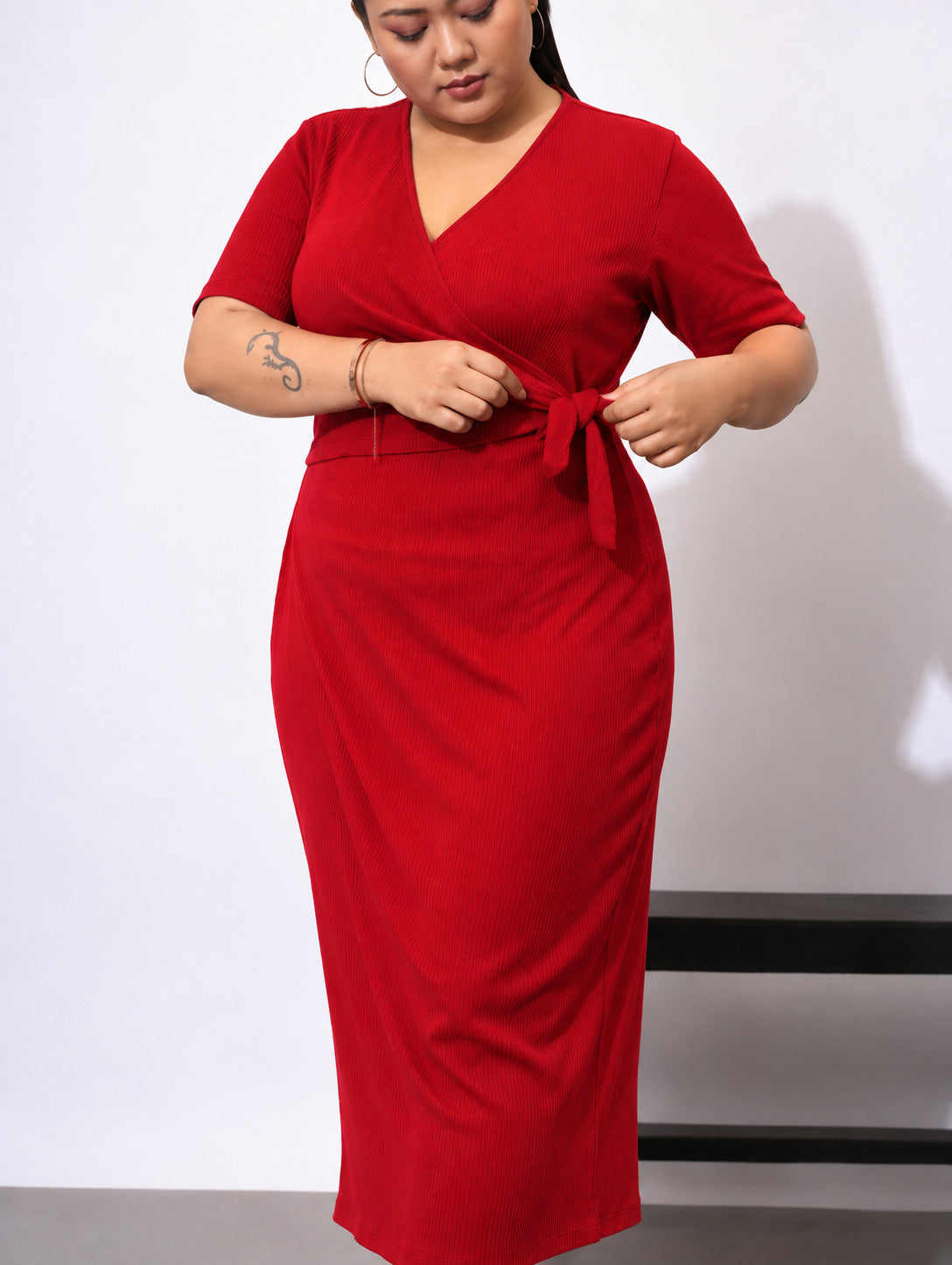 Red Rib Side Knot Bodycon Short Sleeves Midi Dress-SASSAFRAS Curve
