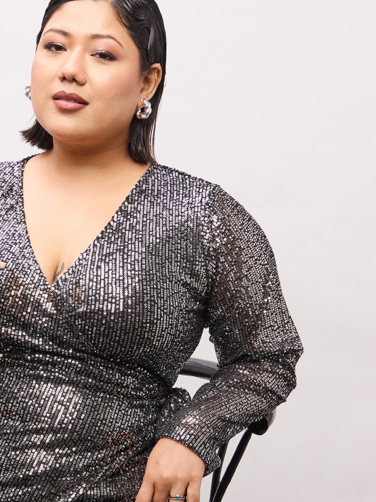 Black Sequence Wrap Midi Dress-SASSAFRAS Curve