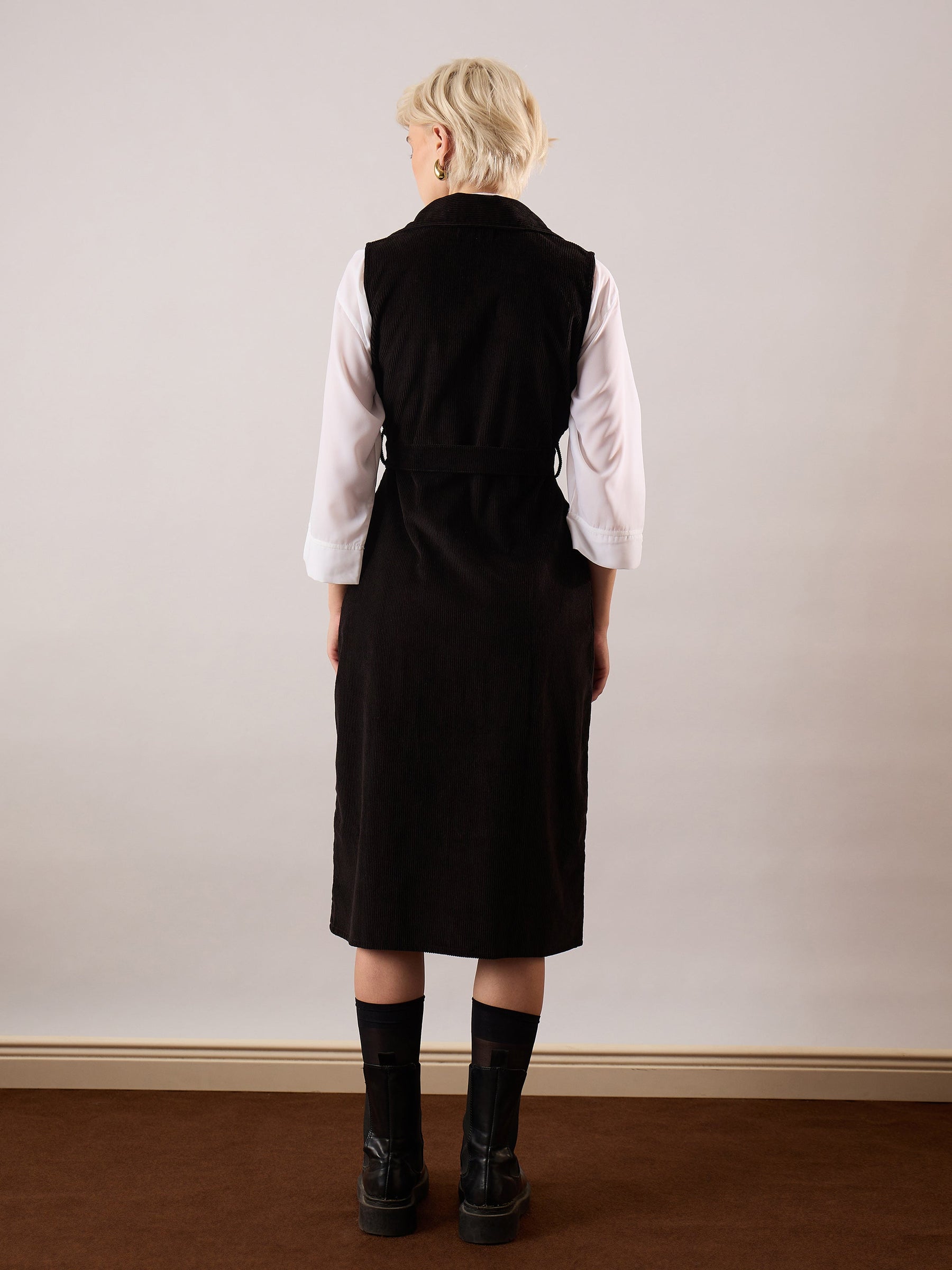 Black Corduroy Sleeveless Long Coat-SASSAFRAS