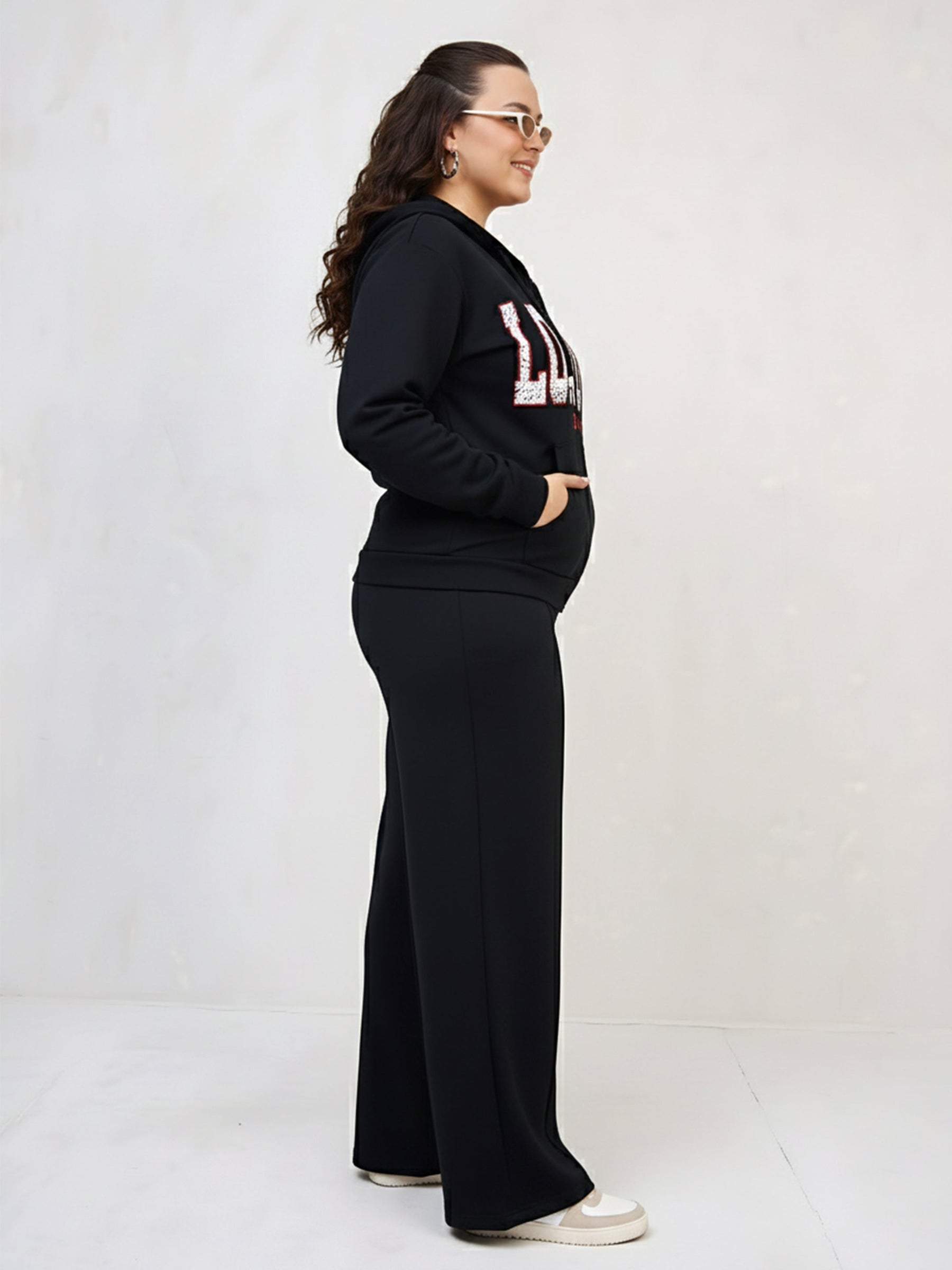 Black LONDON Printed Fleece Jacket With Sweatpants-SASSAFRAS Curve