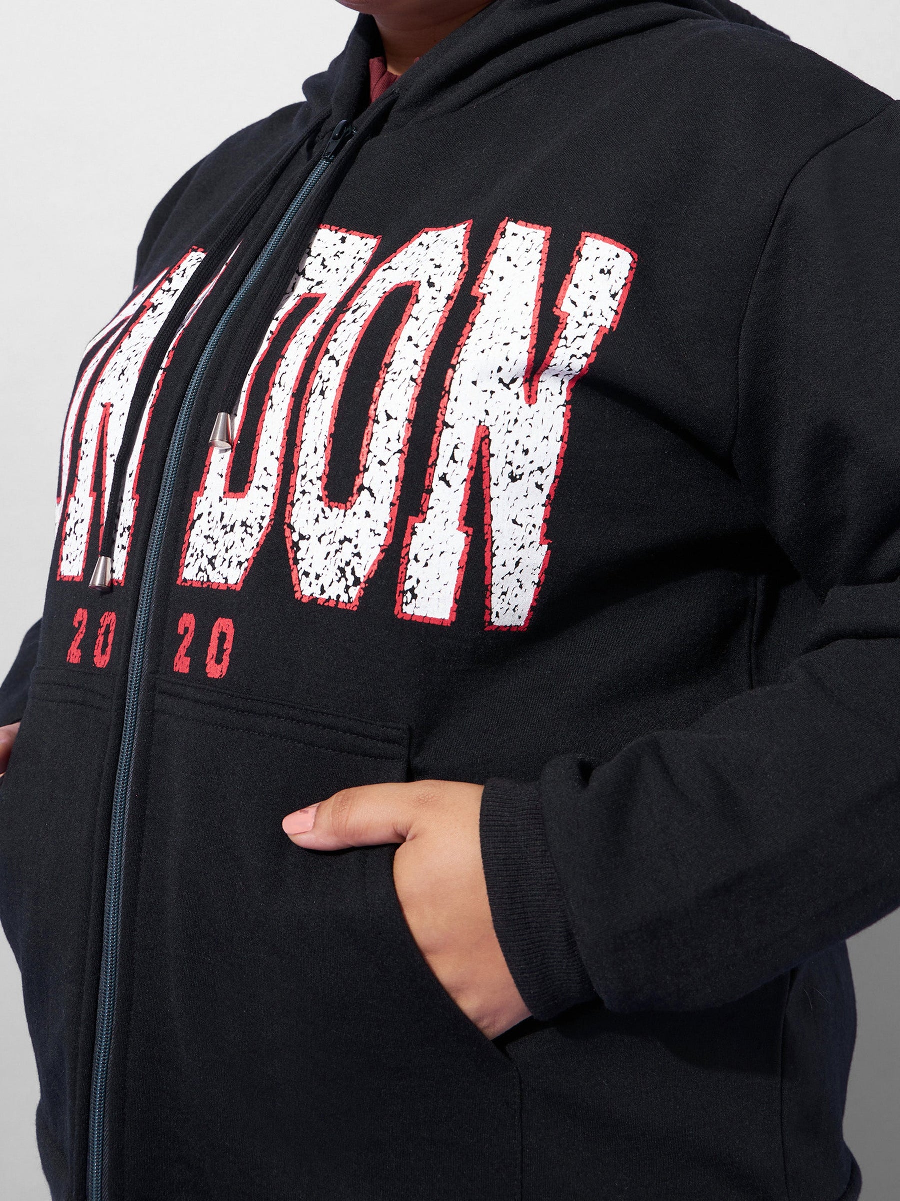 Black LONDON Printed Fleece Jacket With Sweatpants-SASSAFRAS Curve