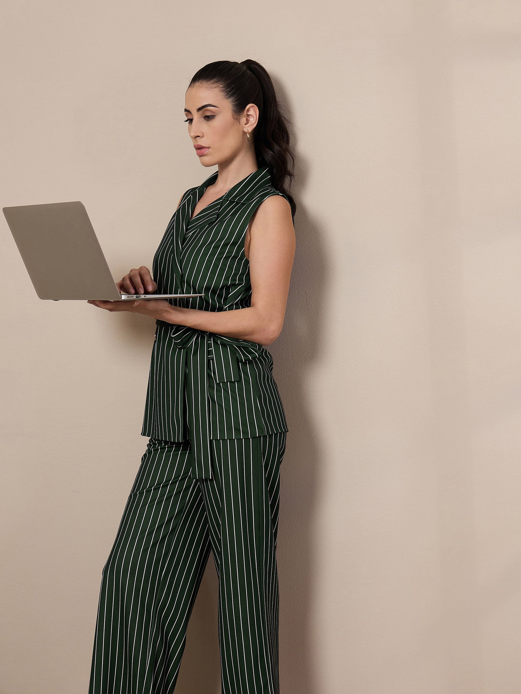 Green Striped Sleeveless Front Tie-Up Blazer-SASSAFRAS worklyf