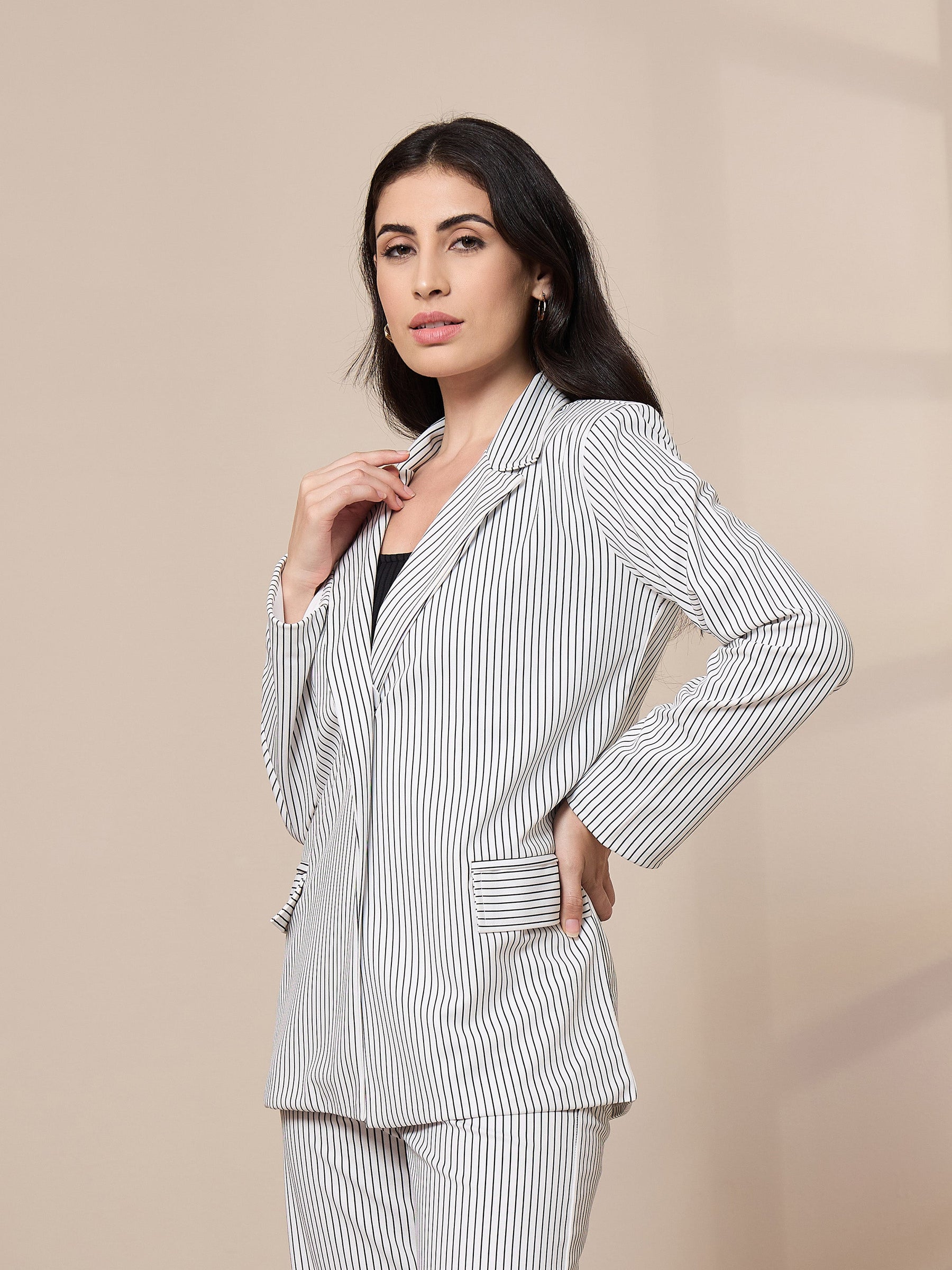 White Striped Front Button Blazer-SASSAFRAS worklyf