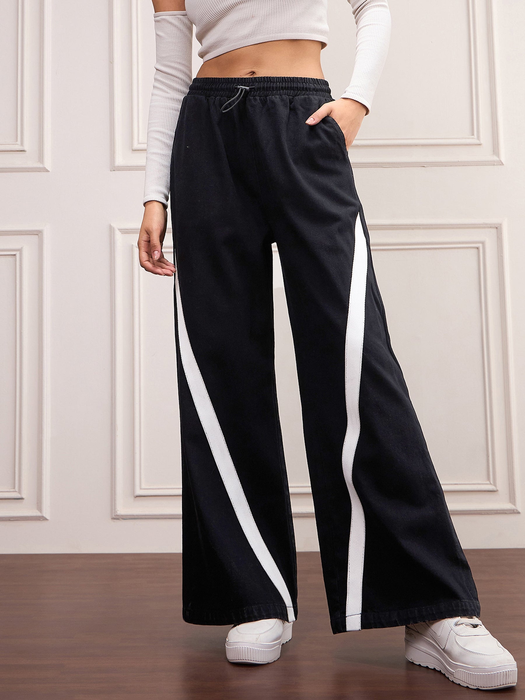 Black Denim Contrast Tape Detail Jeans-SASSAFRAS