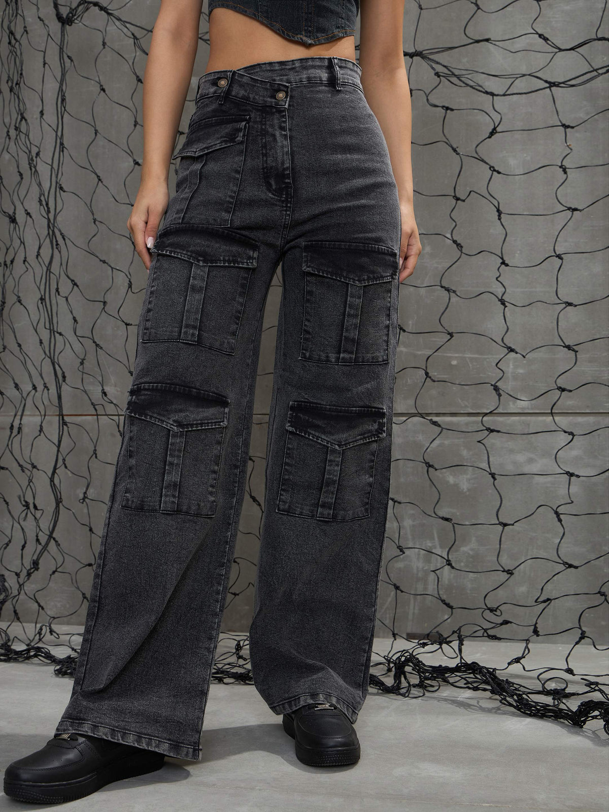 Black Washed Cargo Straight Jeans -SASSAFRAS