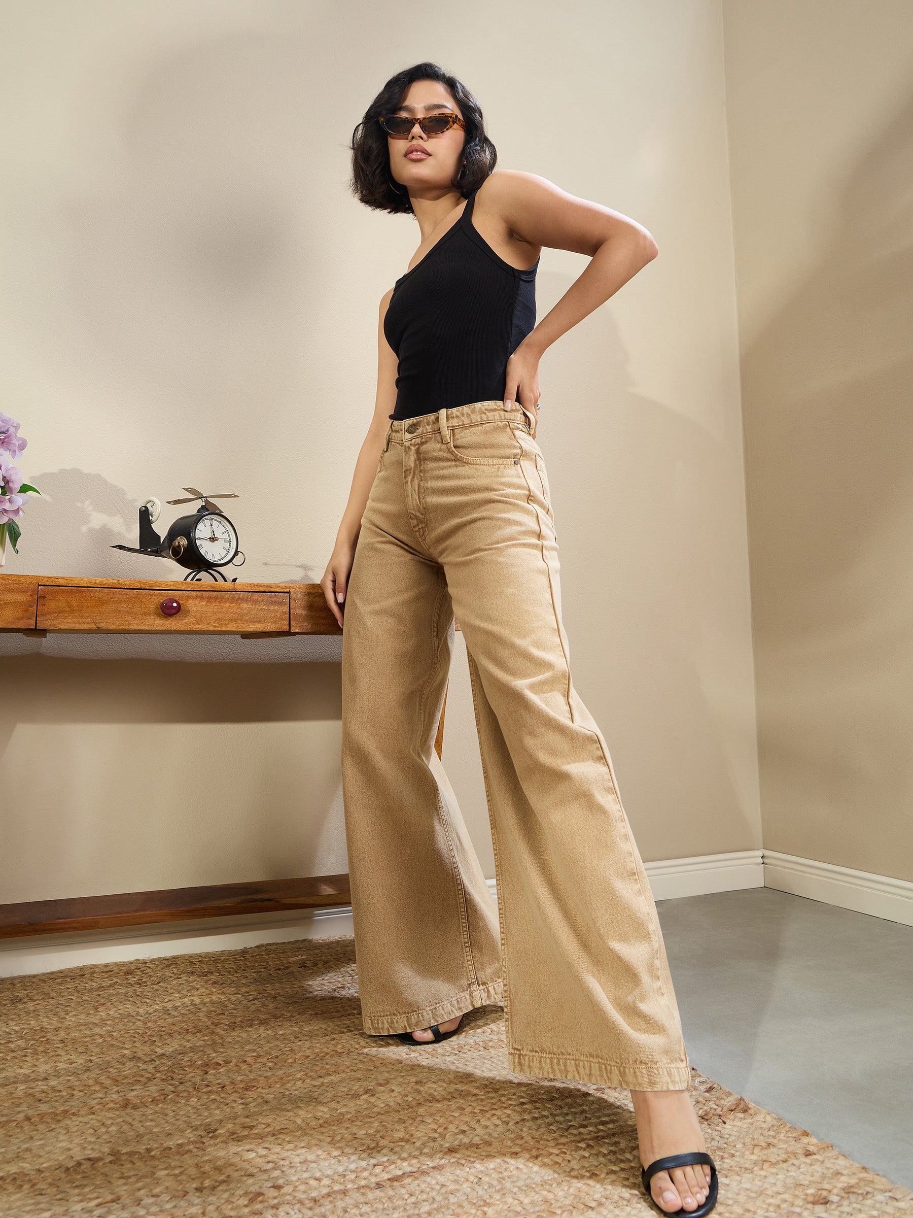 Women Beige Low Waist Wide Leg Baggy Jeans - Main Image