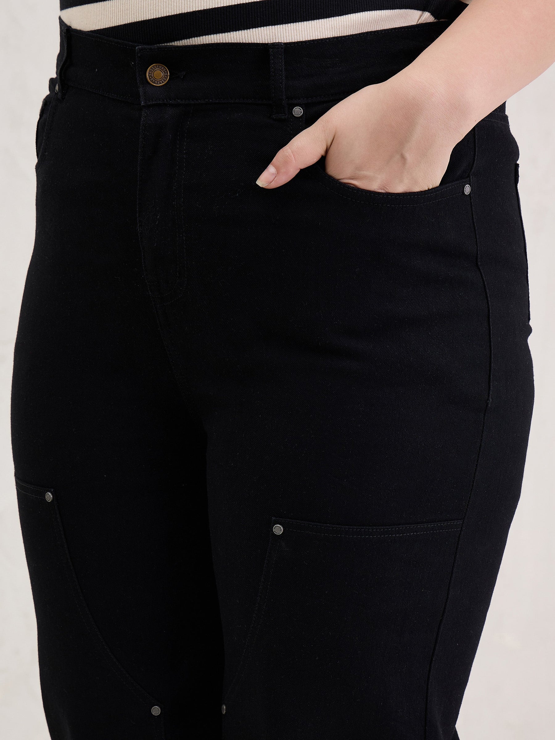 Black Patched Straight Jeans-SASSAFRAS Curve