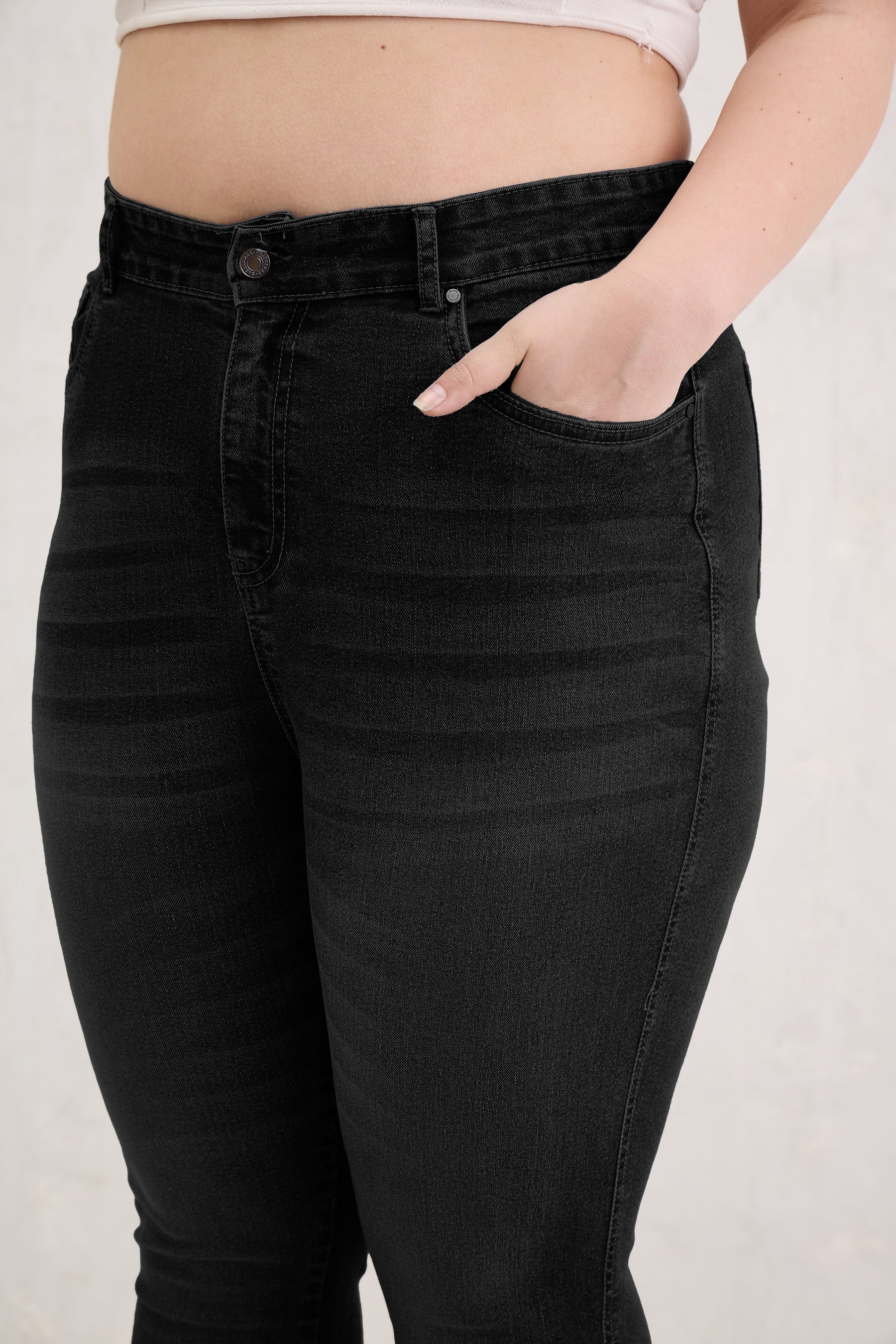 Black Wash Front Slit Fitted Jeans-SASSAFRAS Curve