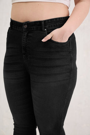 Black Wash Front Slit Fitted Jeans-SASSAFRAS Curve