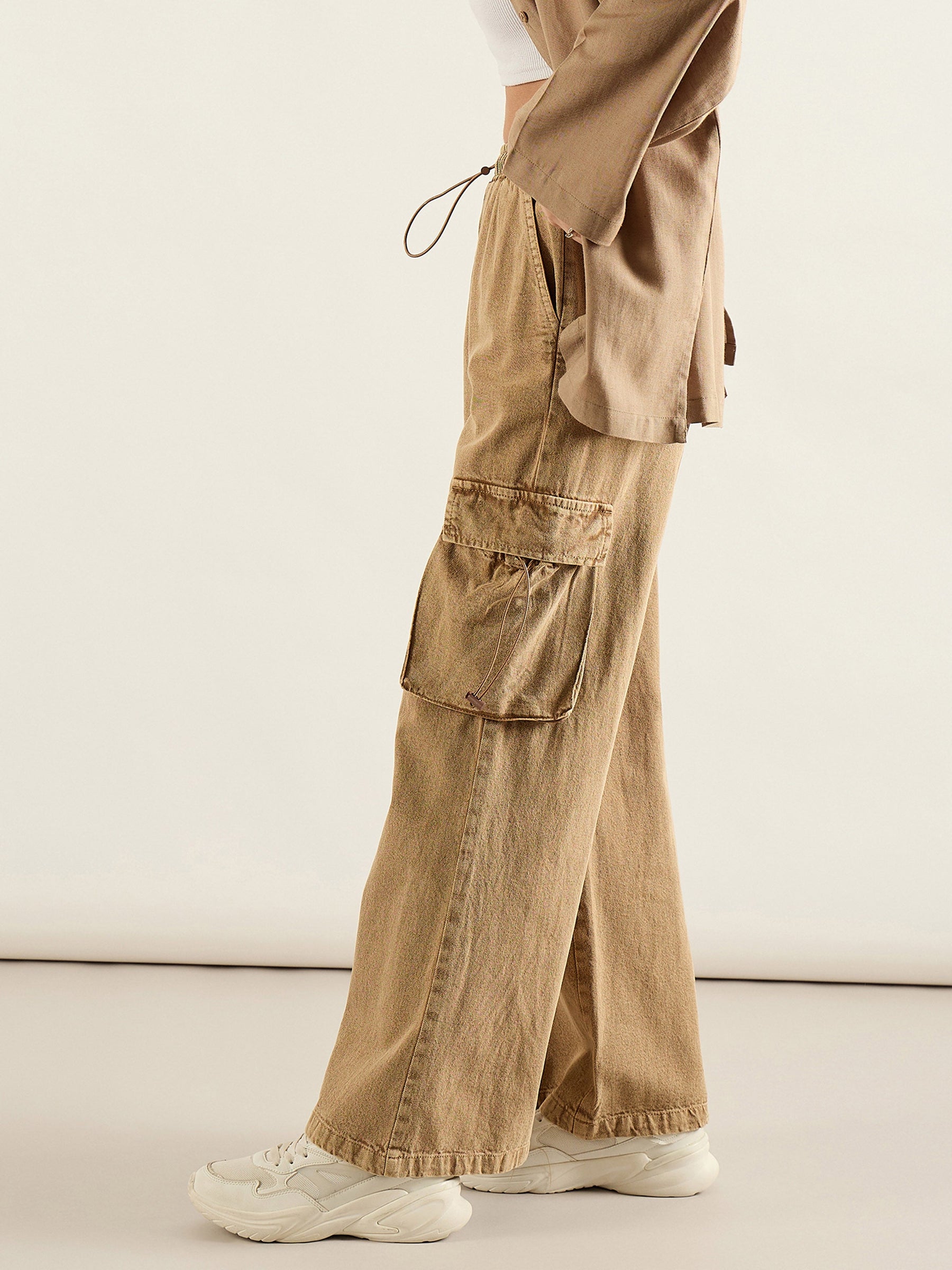 Beige Cargo Pockets Jeans-SASSAFRAS