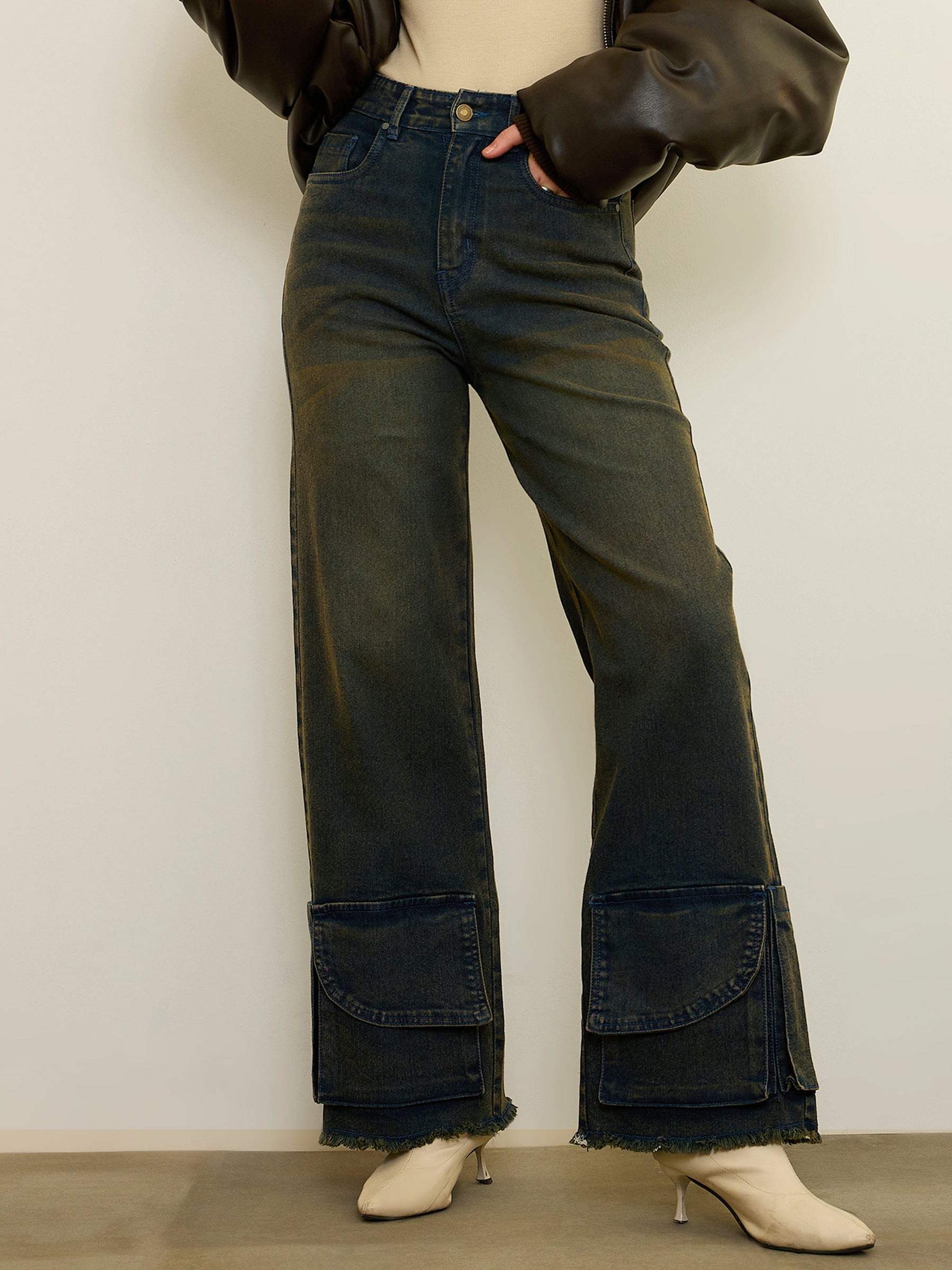 Blue Acid Wash Hem Pockets Straight Jeans -SASSAFRAS