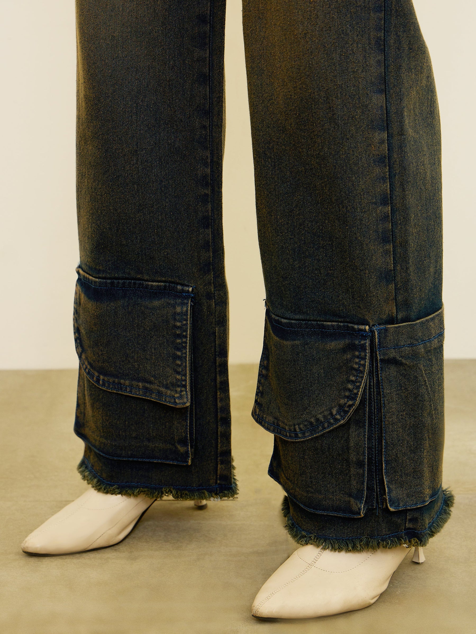 Blue Acid Wash Hem Pockets Straight Jeans -SASSAFRAS