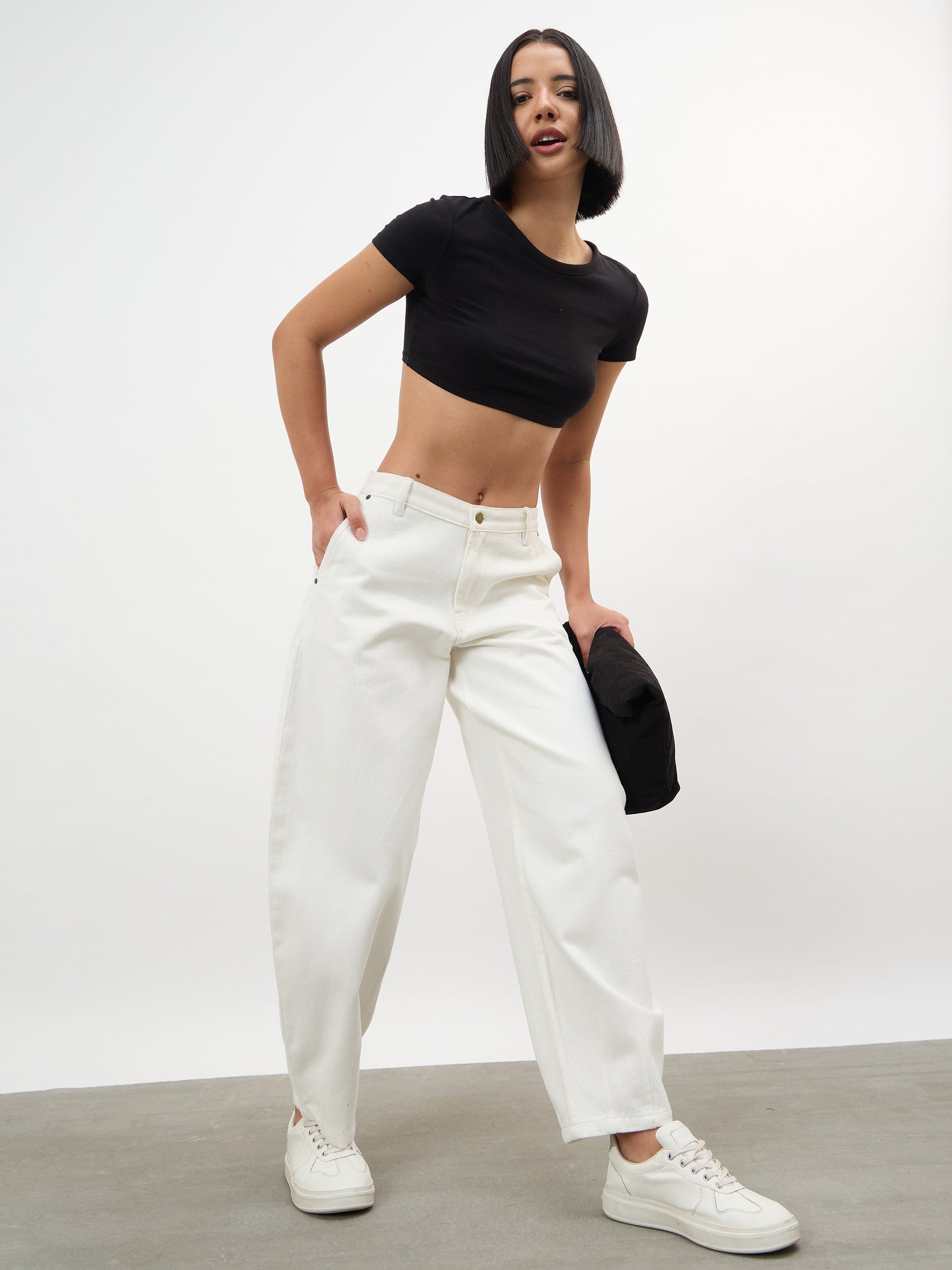 Women White Mid Rise Slouchy Fit Jeans