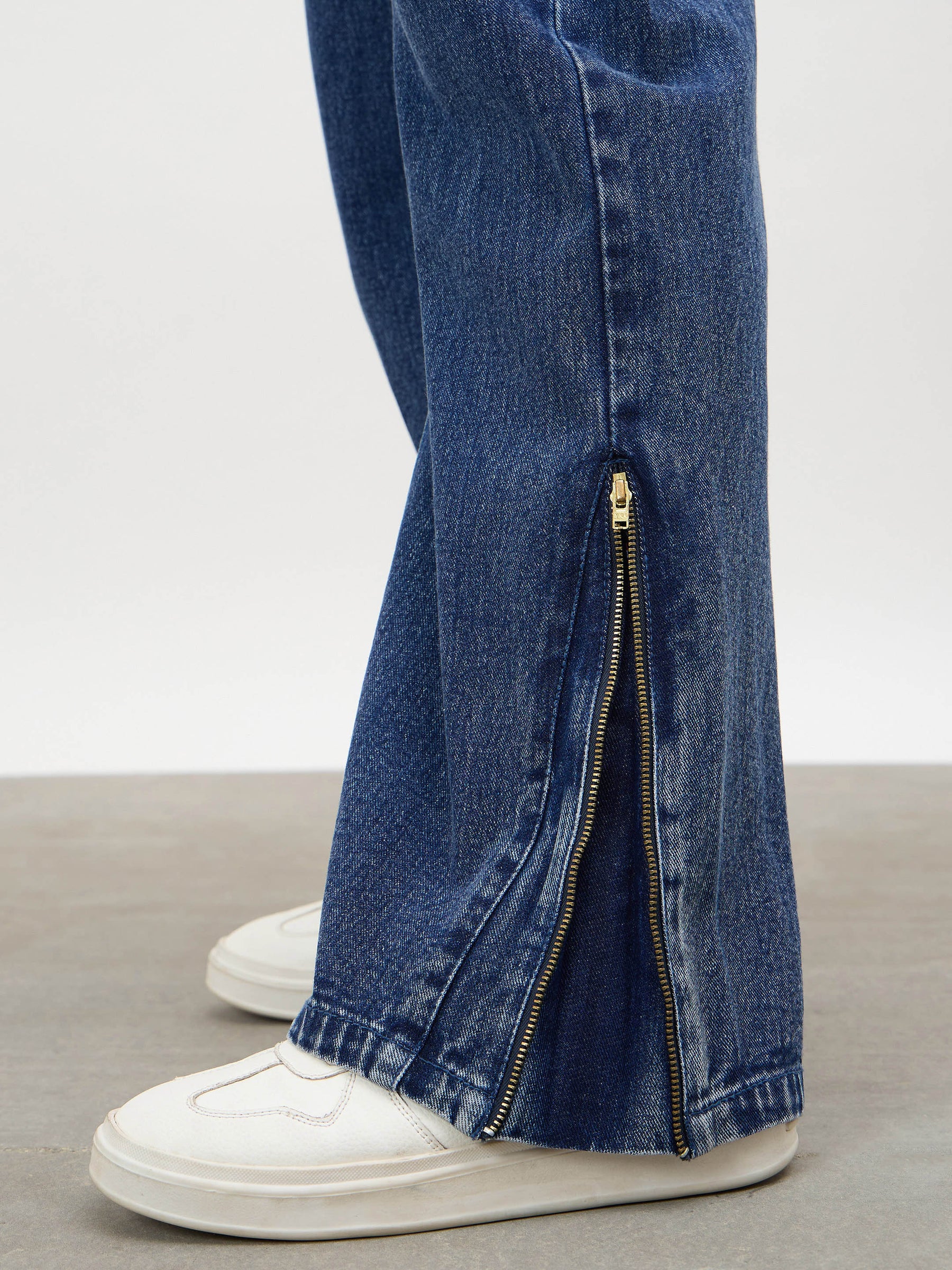 Women Navy Hem Zipper Straight Jeans