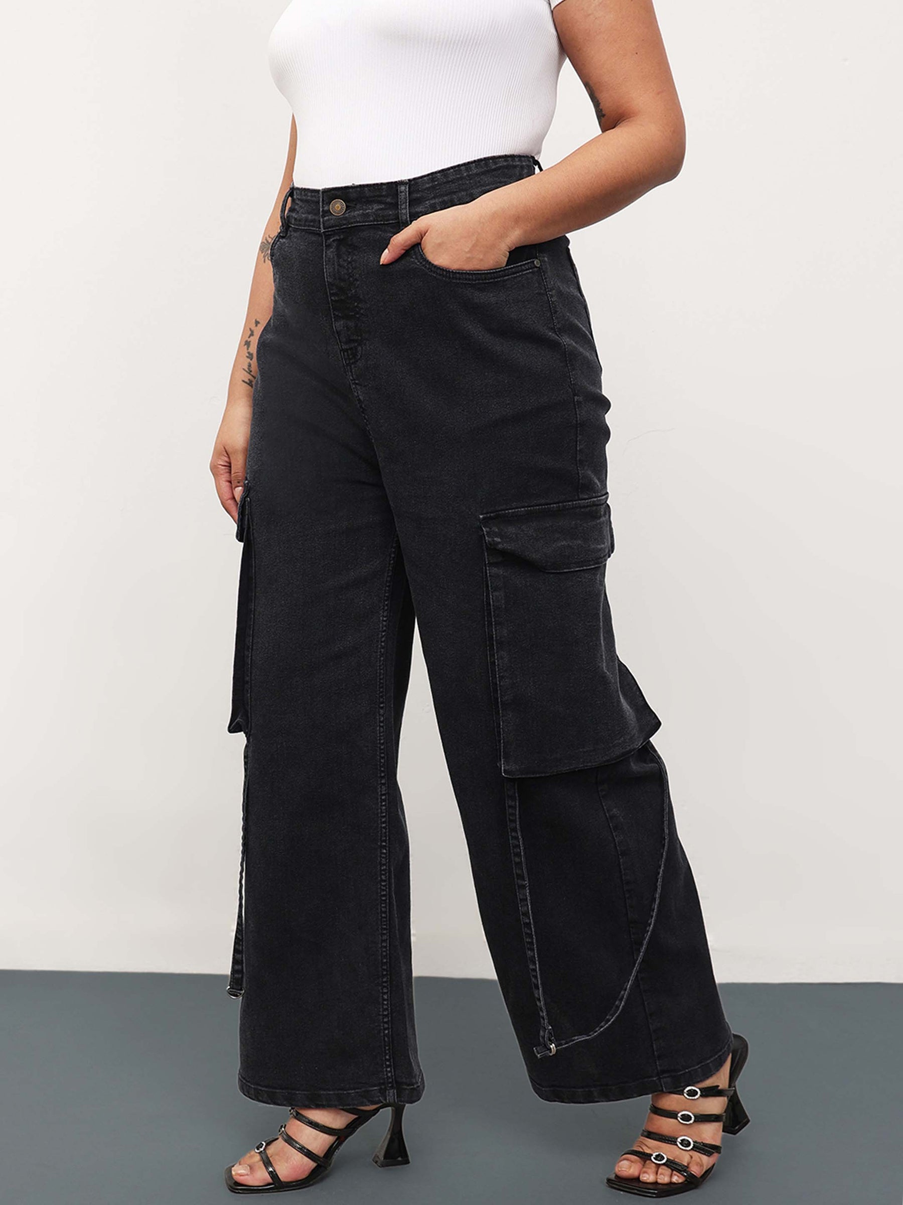 Black Wash Denim Cargo Straight Fit Jeans -SASSAFRAS Curve