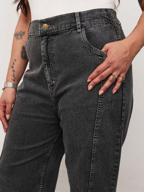 Black Wash Denim Hem Design Basic Straight Jeans -SASSAFRAS Curve
