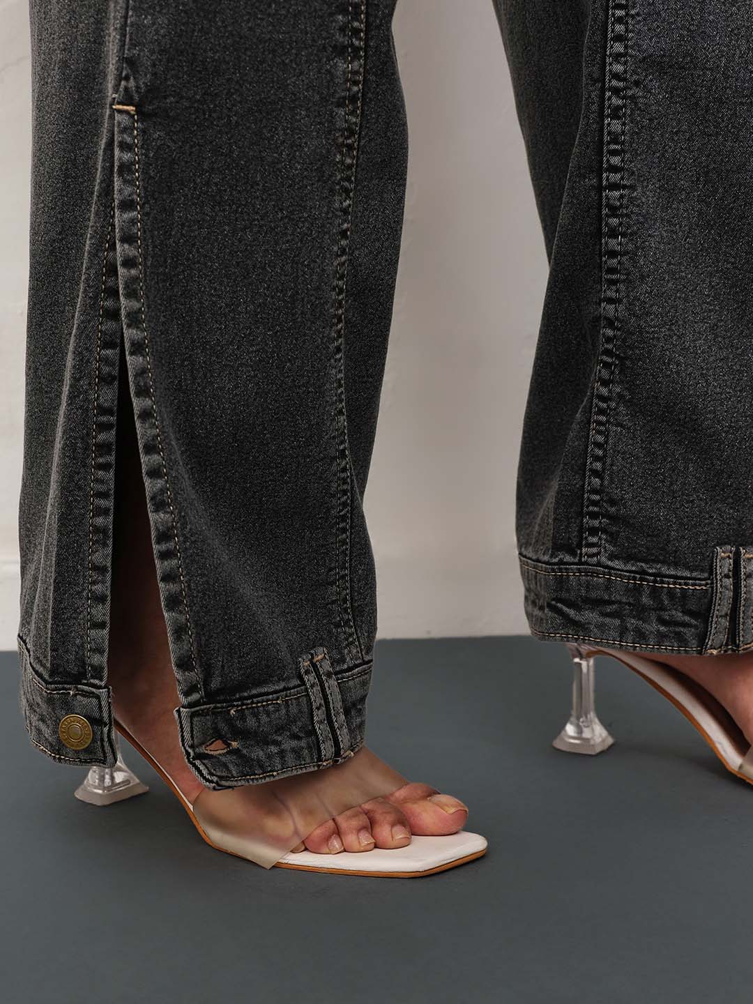 Women Black Wash Denim Hem Design Basic Straight Jeans