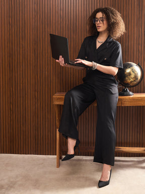 Black Notch Collar Short Sleeve Jumpsuit-SASSAFRAS worklyf
