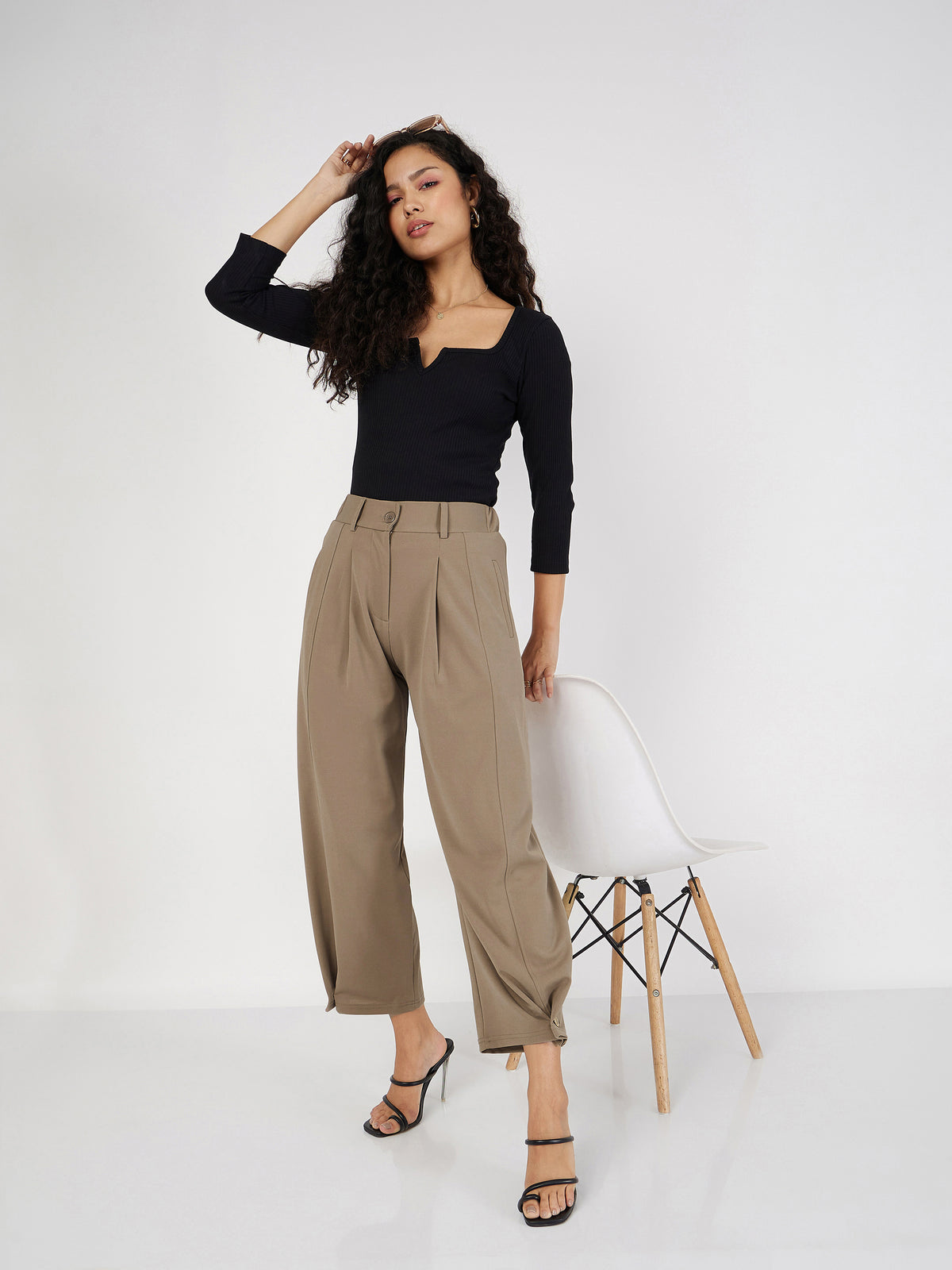 Women Beige Button Hem Darted Balloon Pants