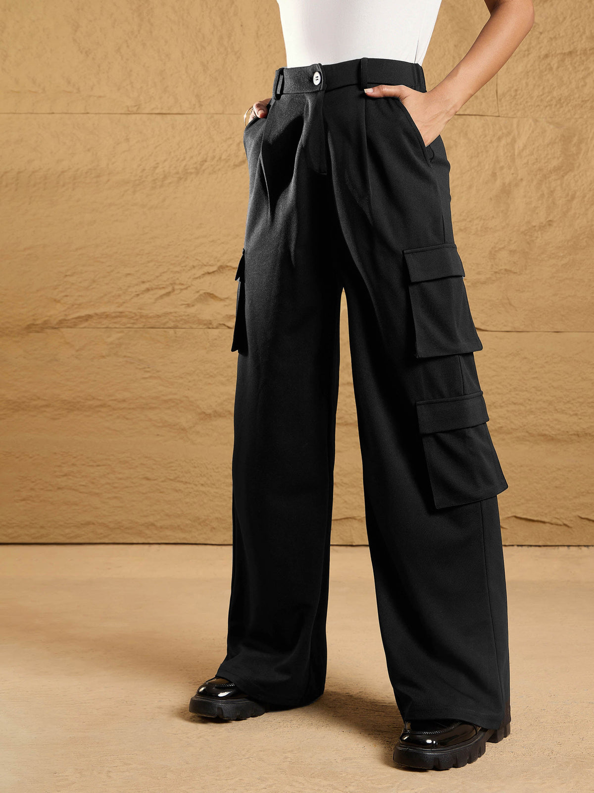 Black Comfort Fit Korean Cargo Pants-SASSAFRAS