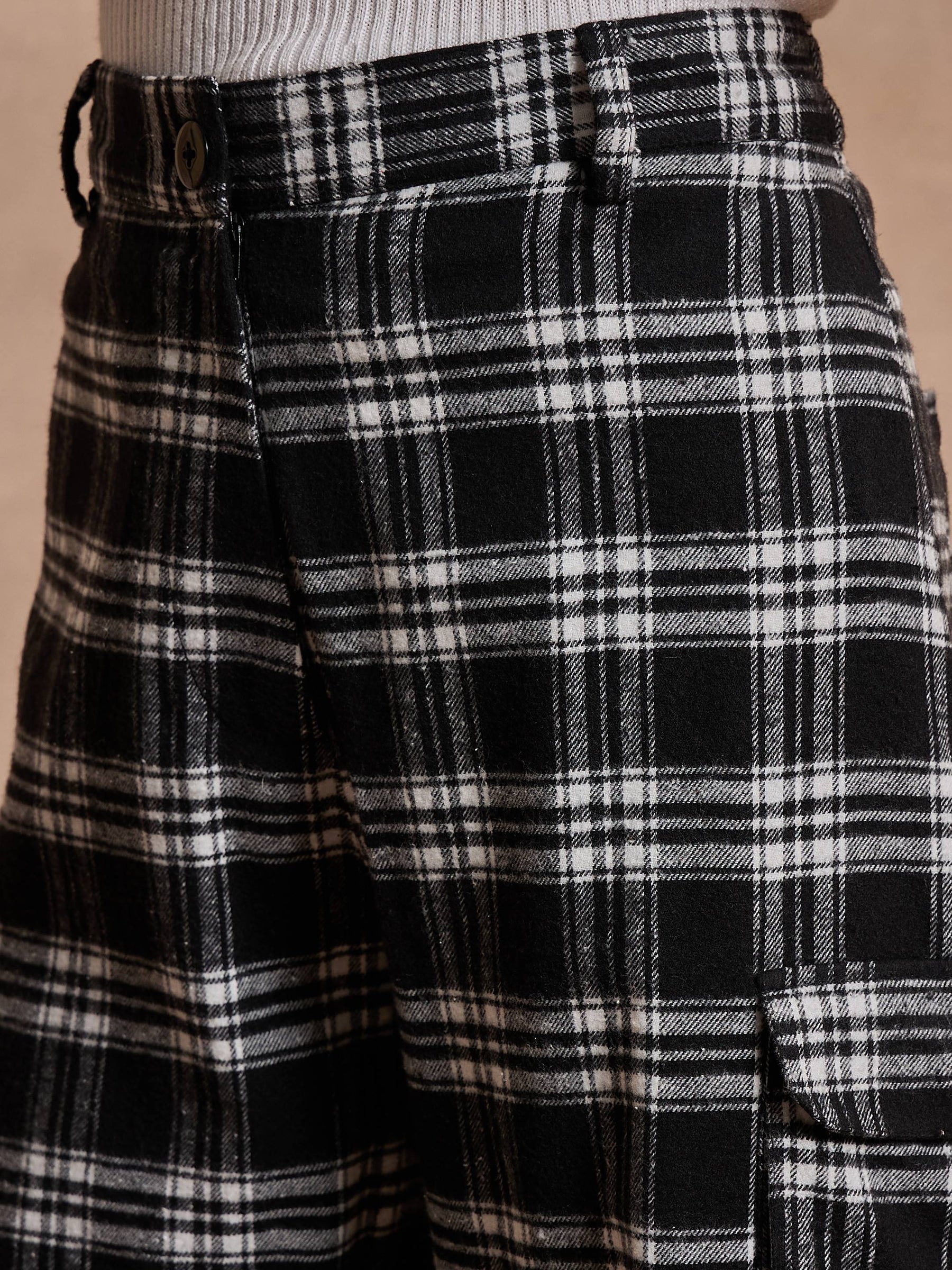 Black Check Straight Fit Cargo Pants-SASSAFRAS