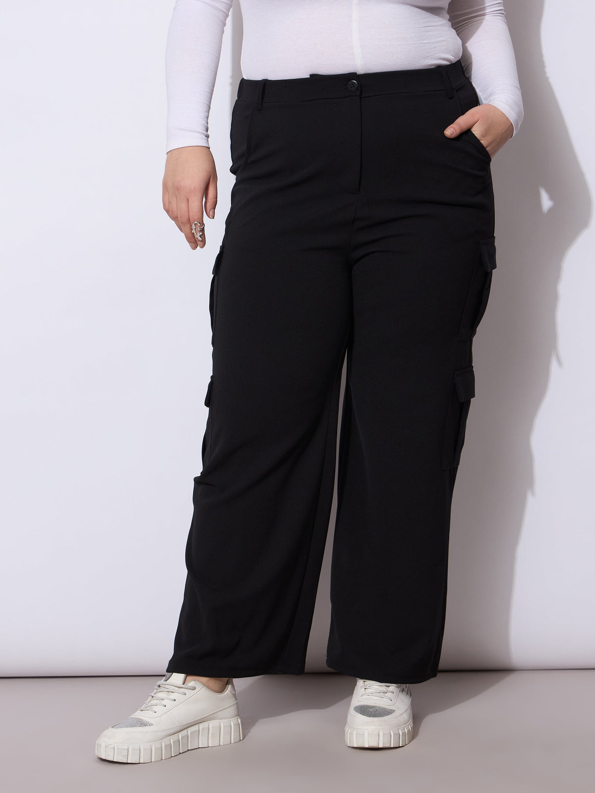 Black Multi Pocket Cargo Pants-SASSAFRAS Curve