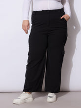 Black Multi Pocket Cargo Pants-SASSAFRAS Curve