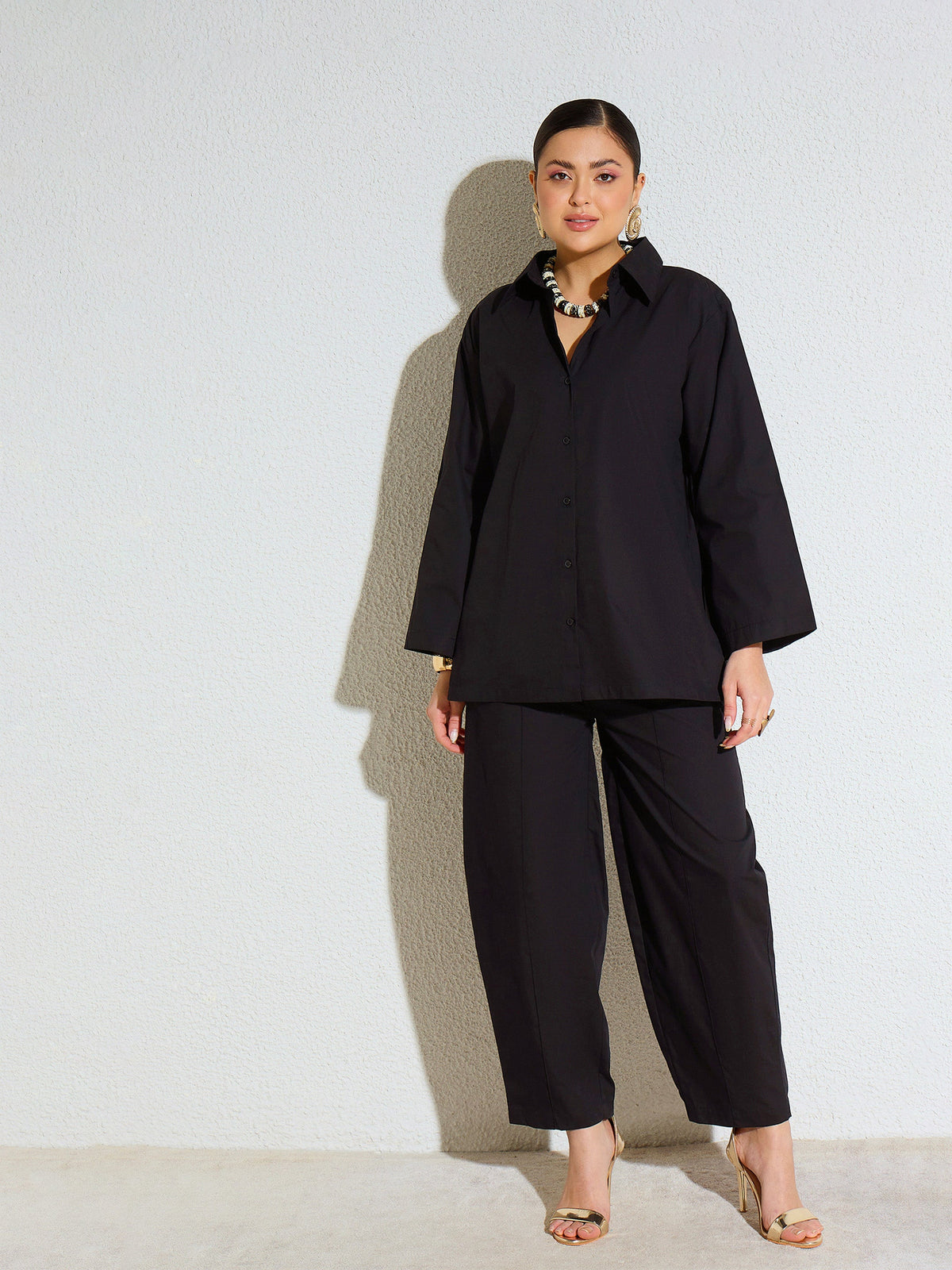 Black Poplin Mom Fit Pants -SASSAFRAS