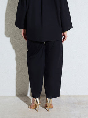 Black Poplin Mom Fit Pants -SASSAFRAS