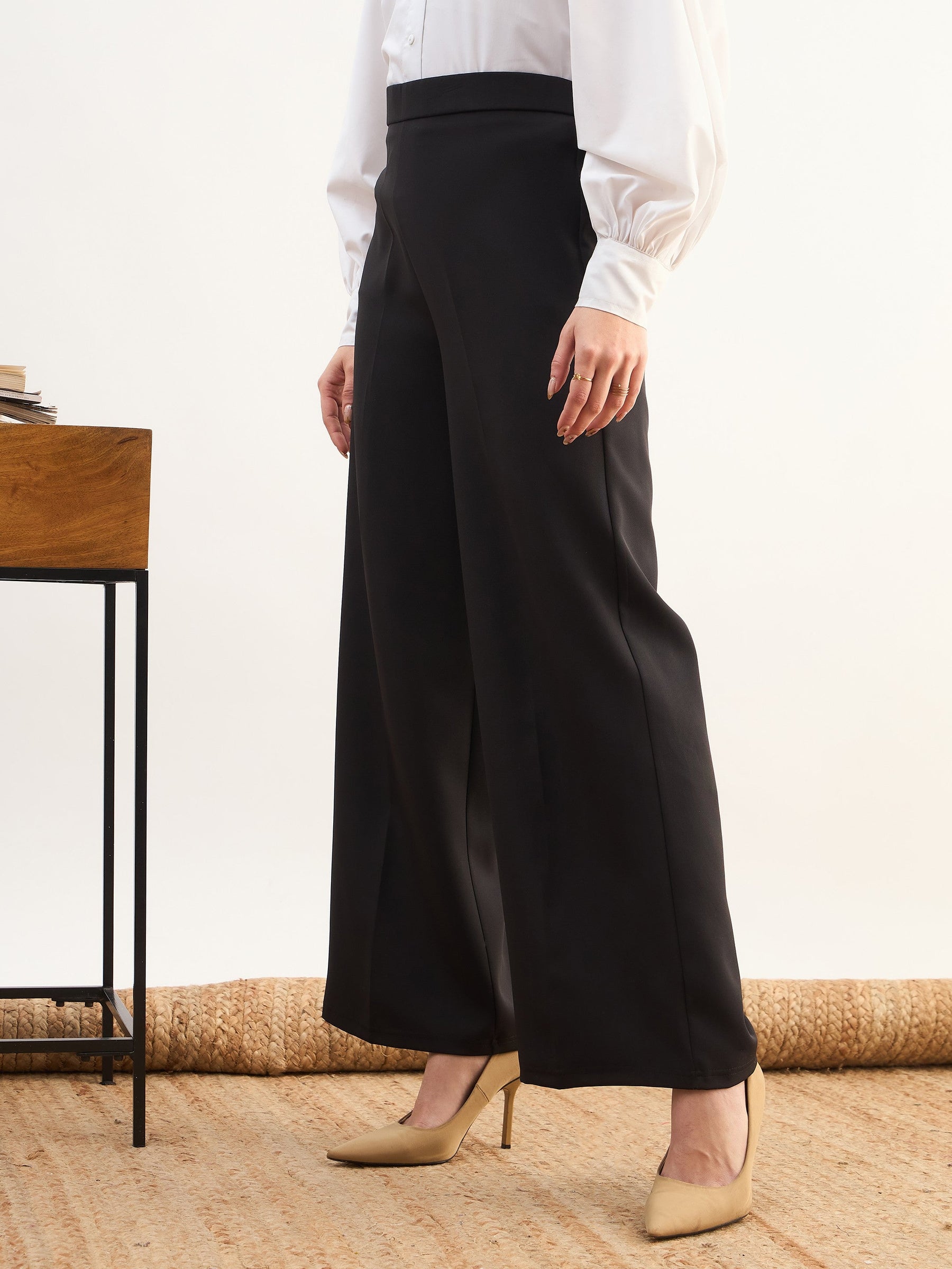 Black Elasticated Straight Fit Pants-SASSAFRAS worklyf