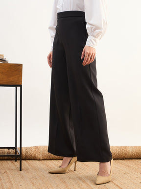 Black Elasticated Straight Fit Pants-SASSAFRAS worklyf