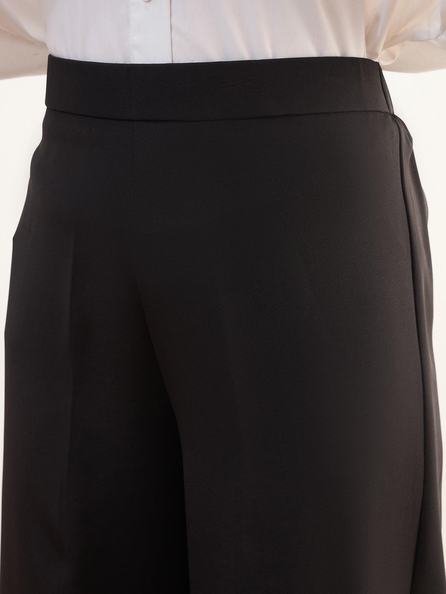 Black Elasticated Straight Fit Pants-SASSAFRAS worklyf