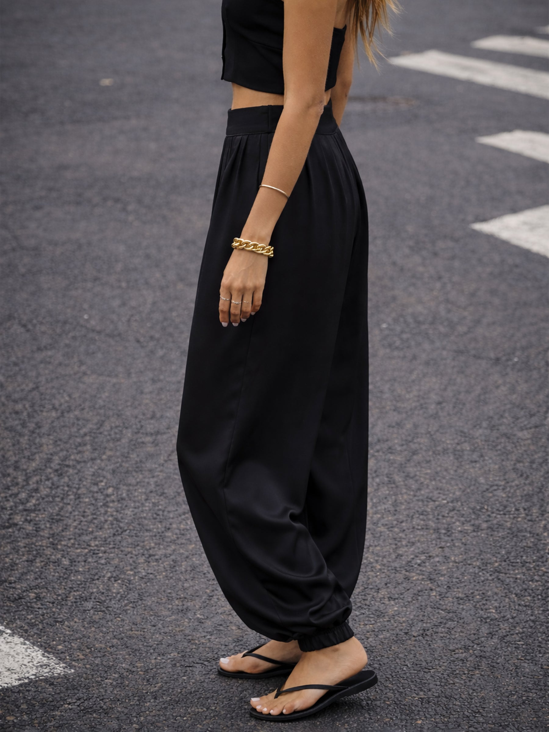 Black Front Pleated Balloon Pants-SASSAFRAS