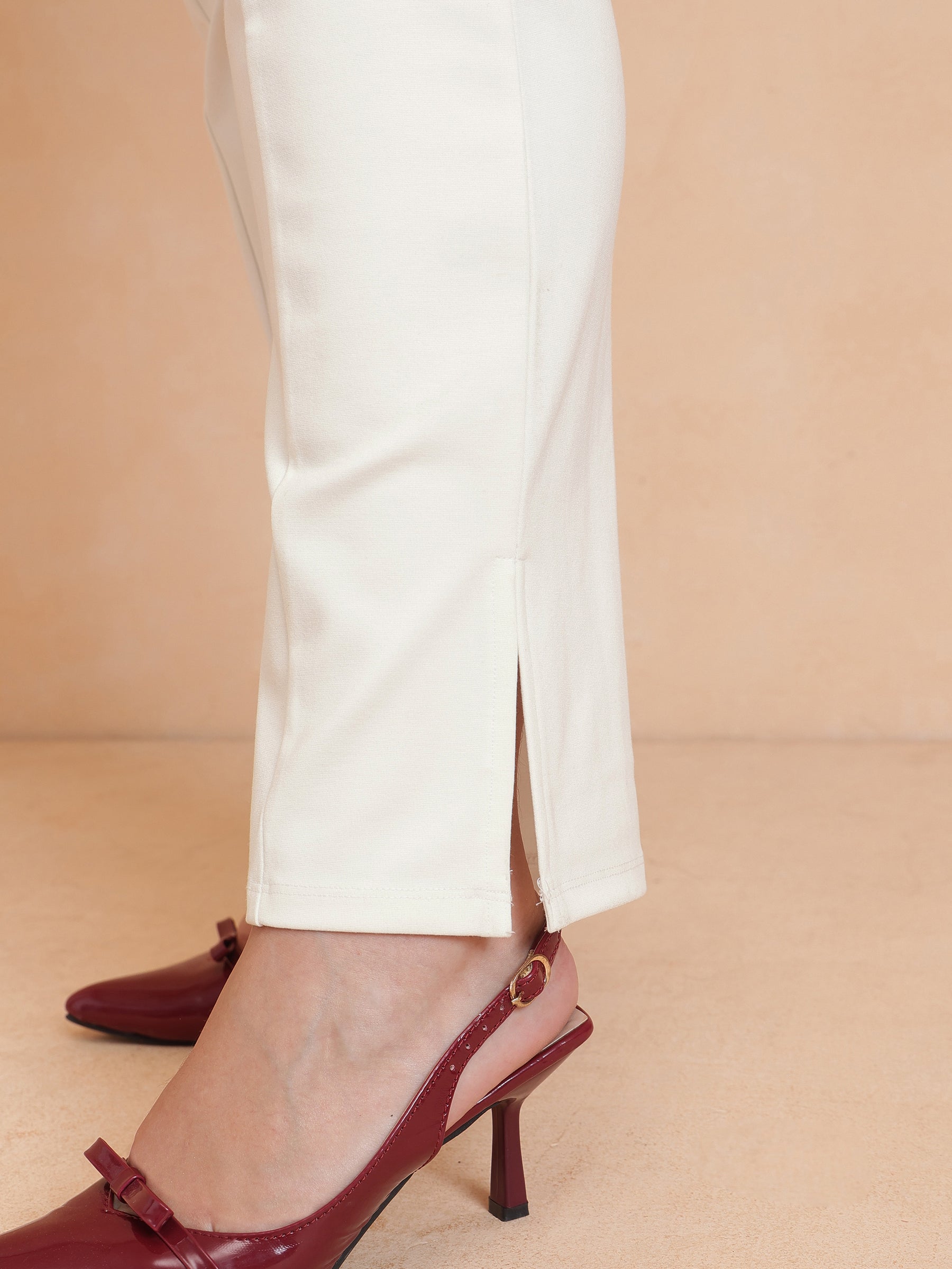 White Roma Side Slit Jegging-SASSAFRAS Curve