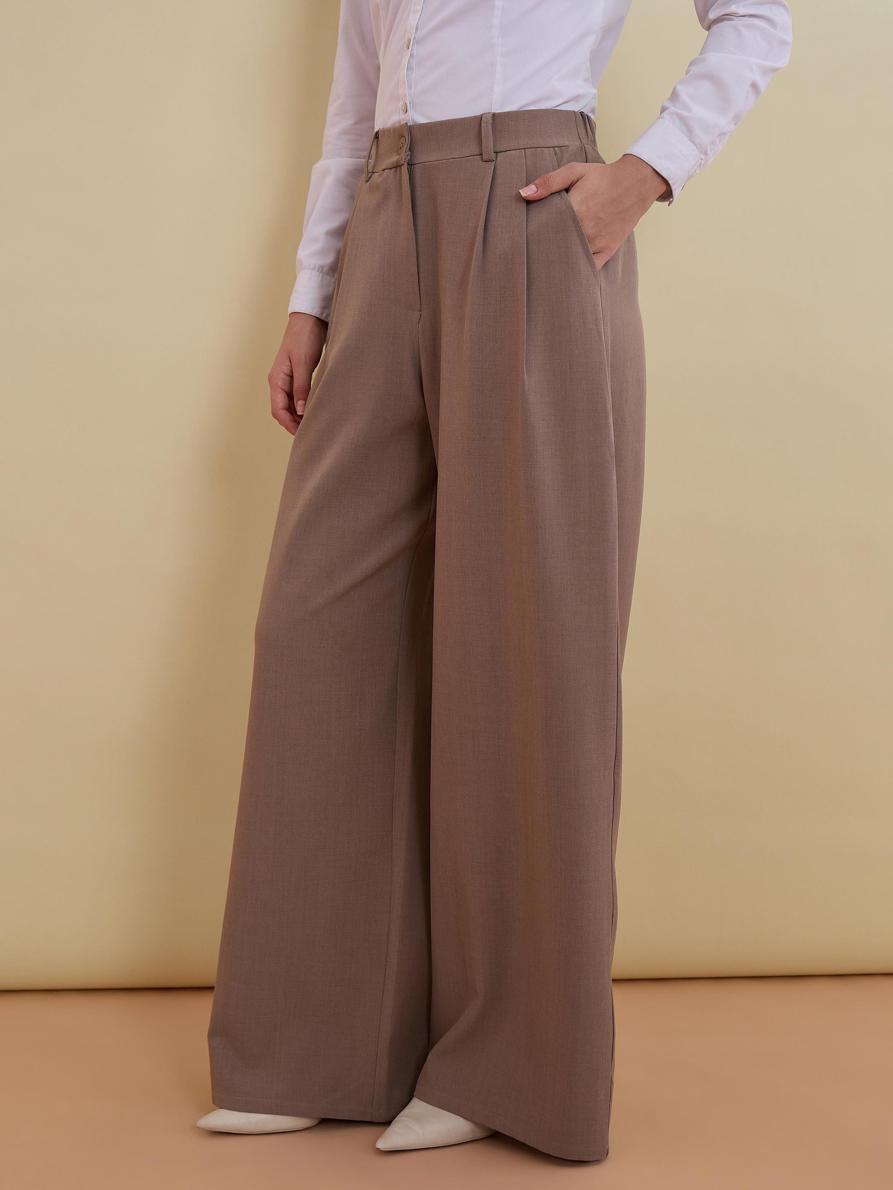 Beige Wide Leg High-Rise Pleated Trousers-SASSAFRAS worklyf