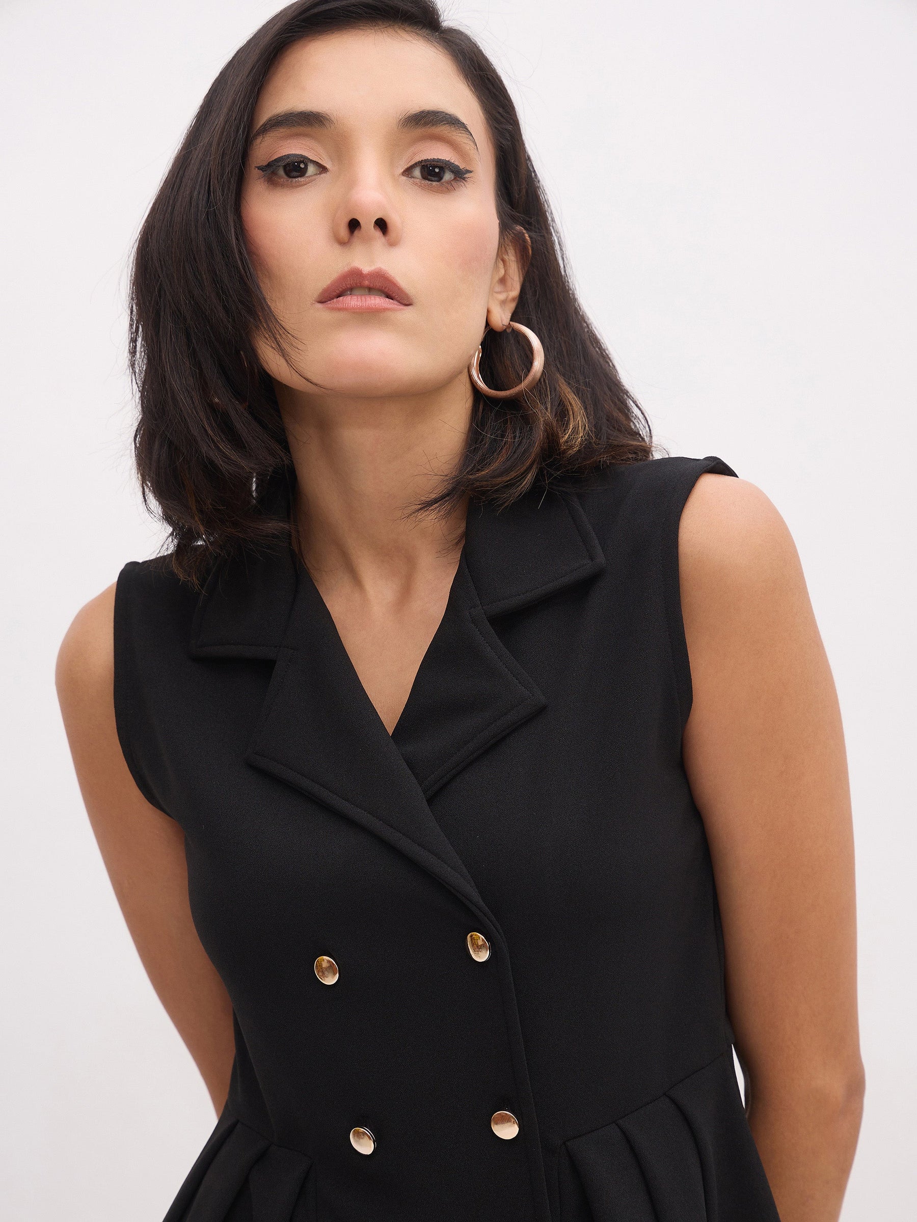 Black Sleeveless Notched Button Top With Skirt-SASSAFRAS worklyf
